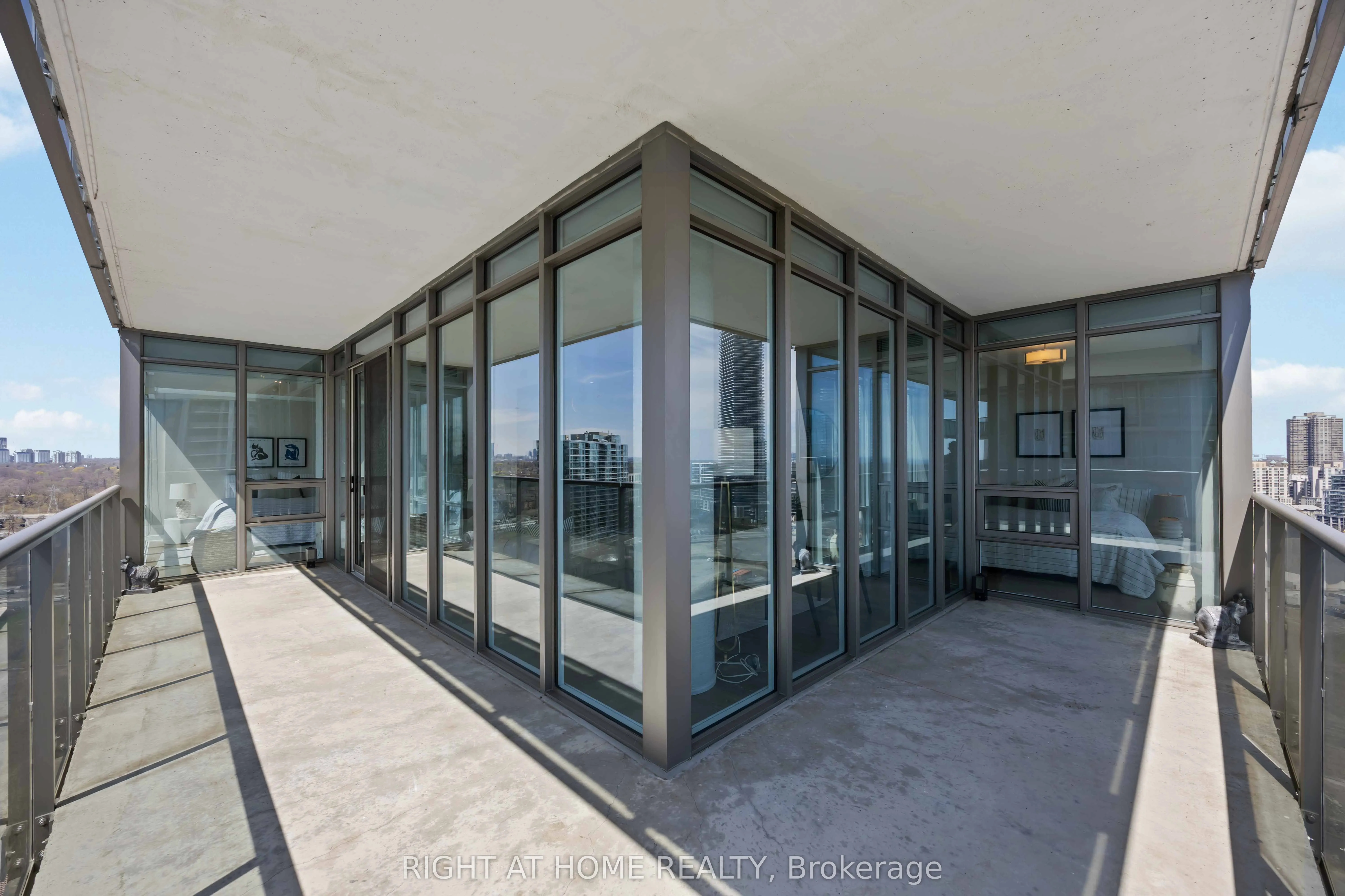 90 Park Lawn Road, #2205