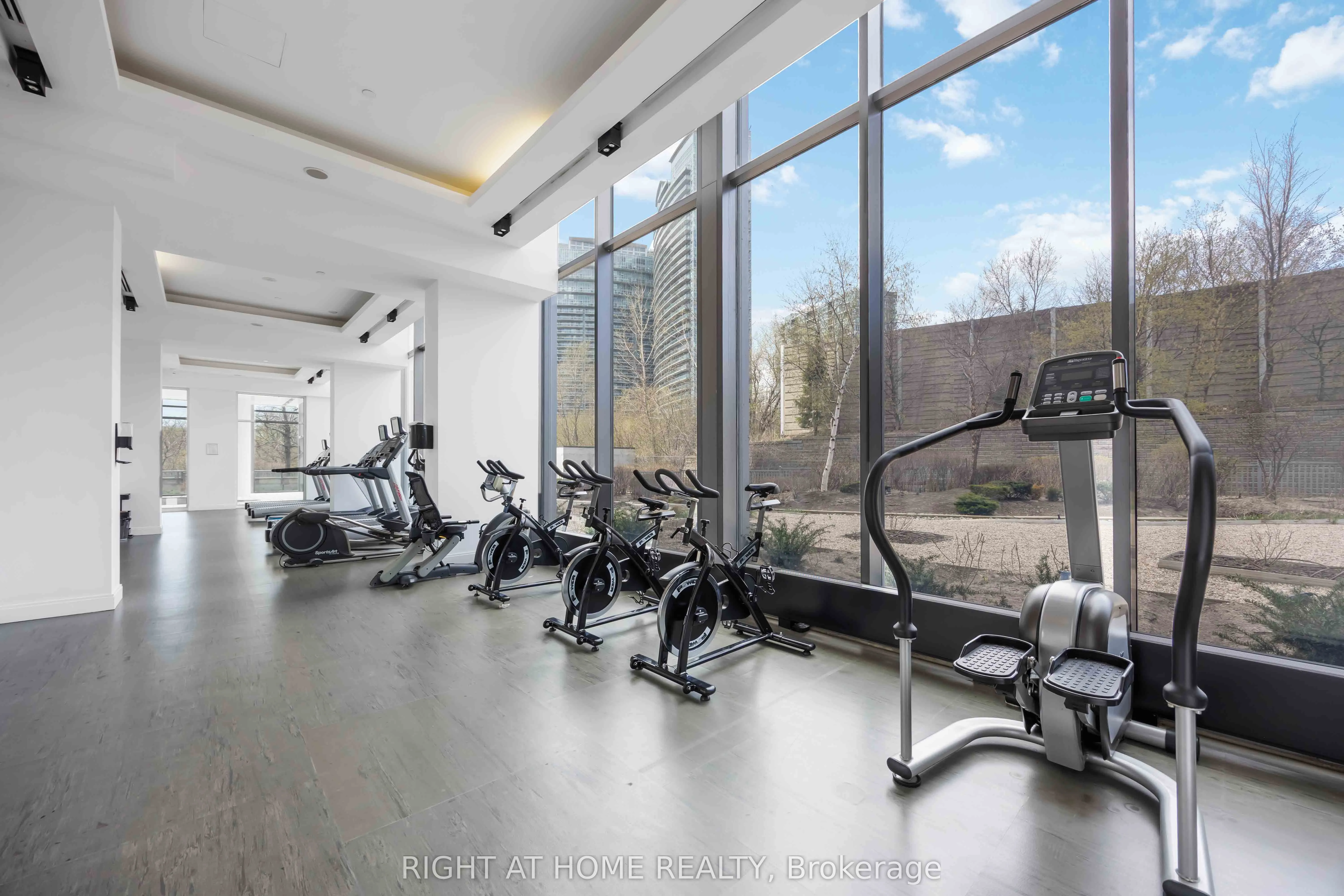 90 Park Lawn Road, #2205