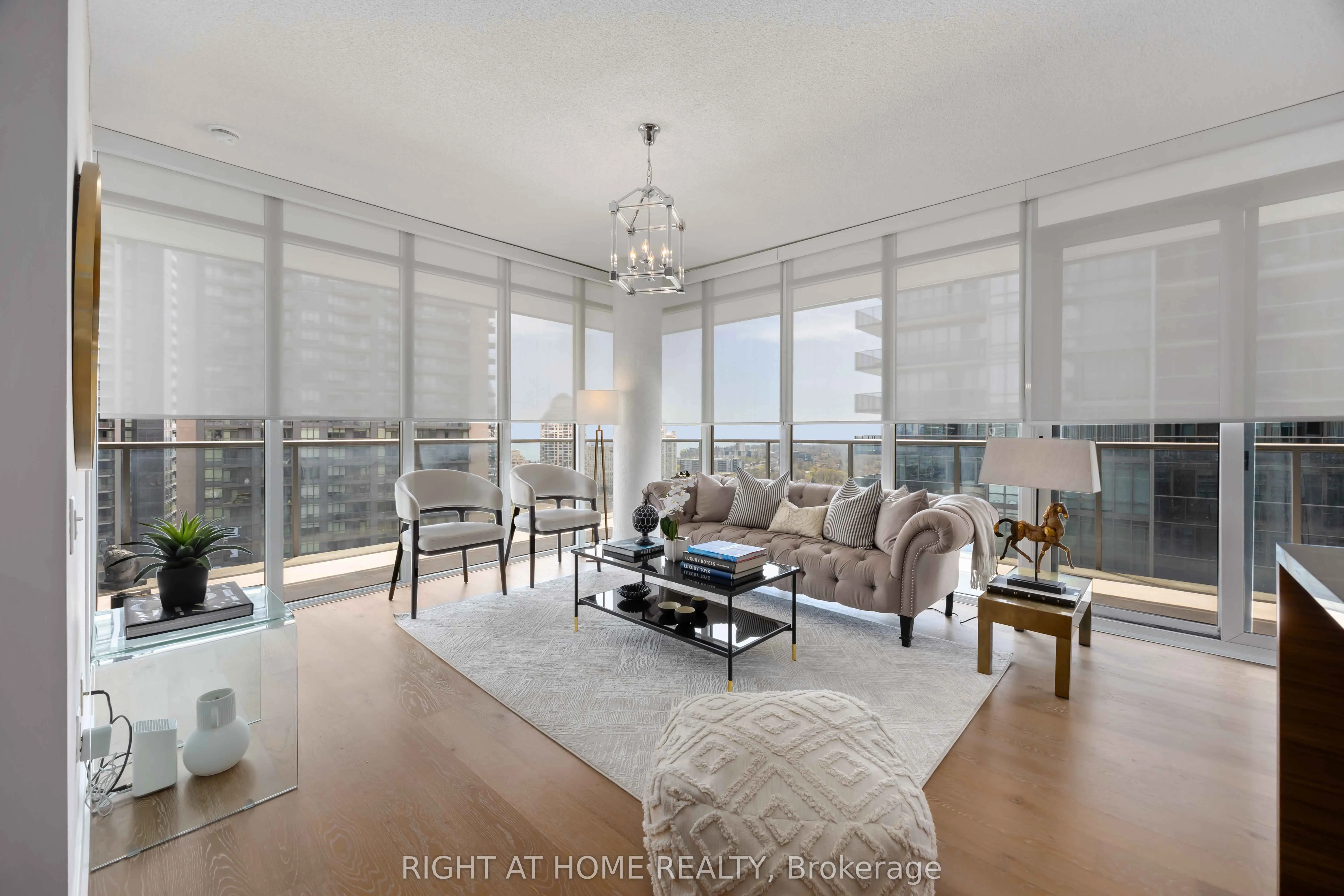 90 Park Lawn Road, #2205