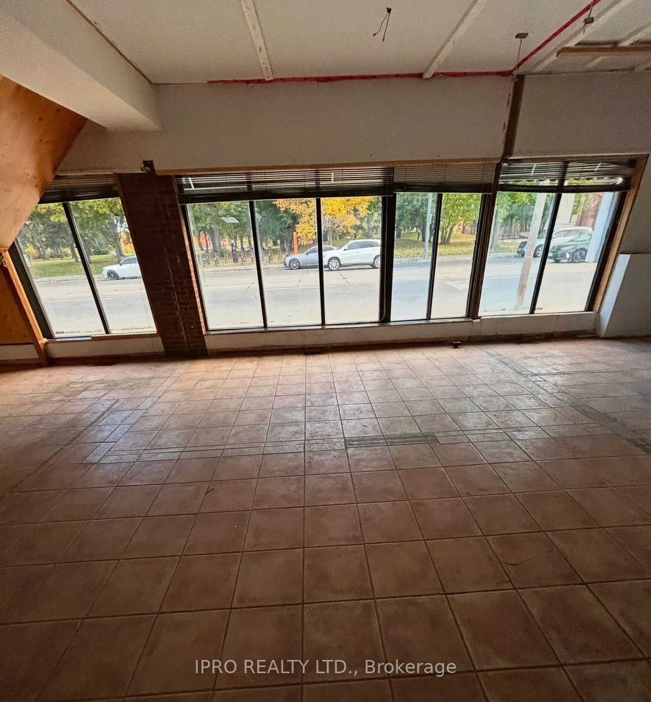 3140 Lake Shore Boulevard W