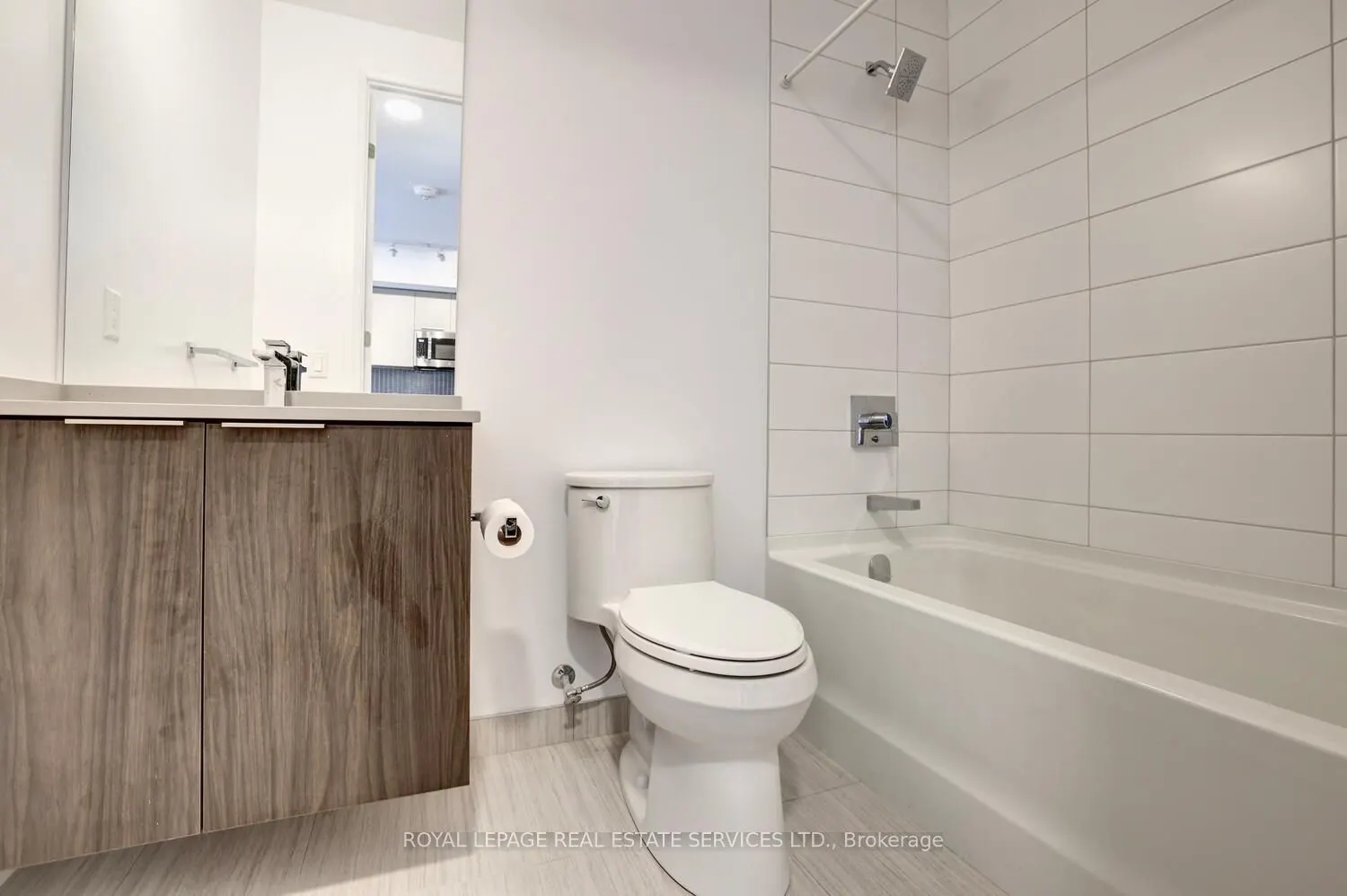 4208 Dundas Street W, #702