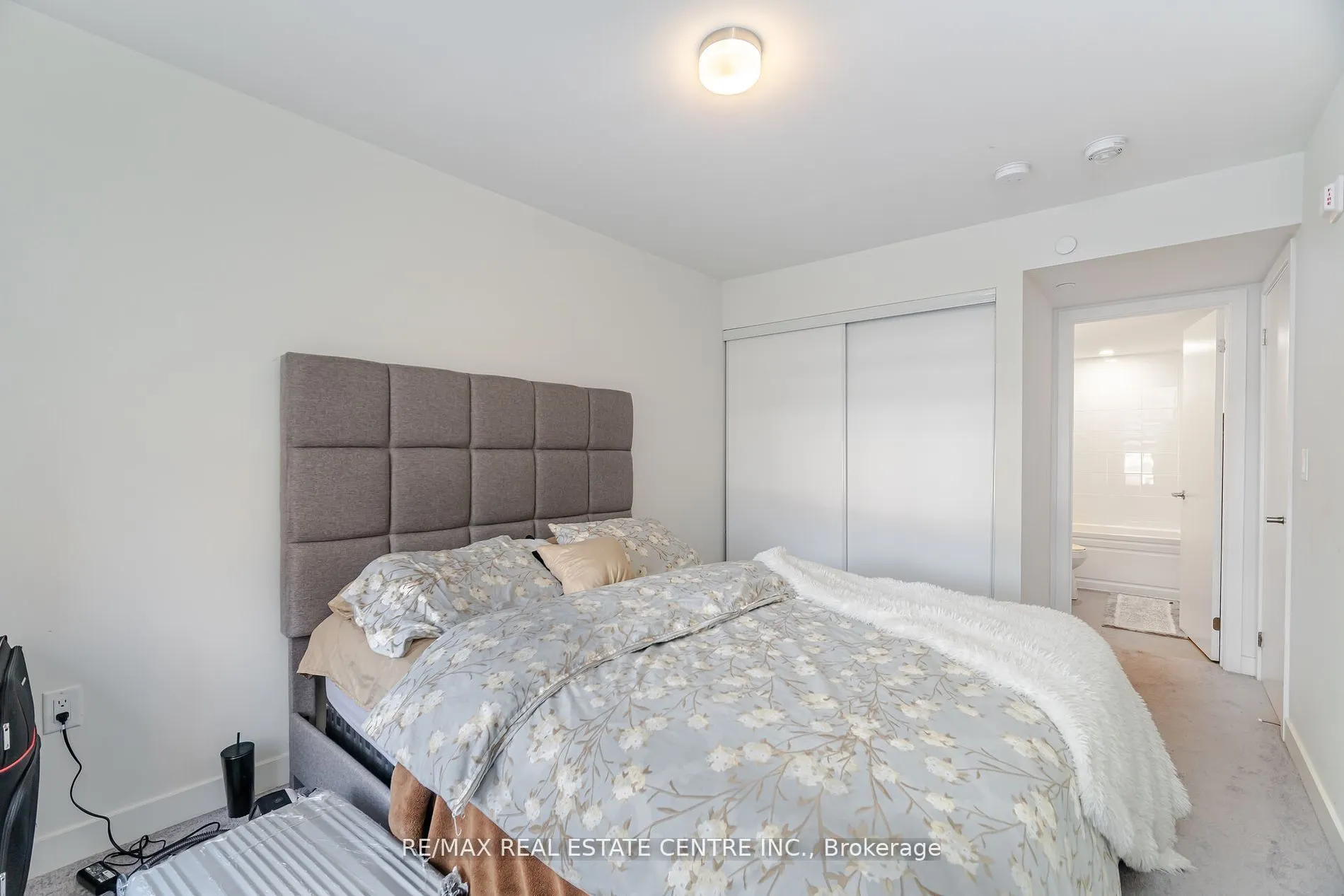 3562 Colonial Drive, #13