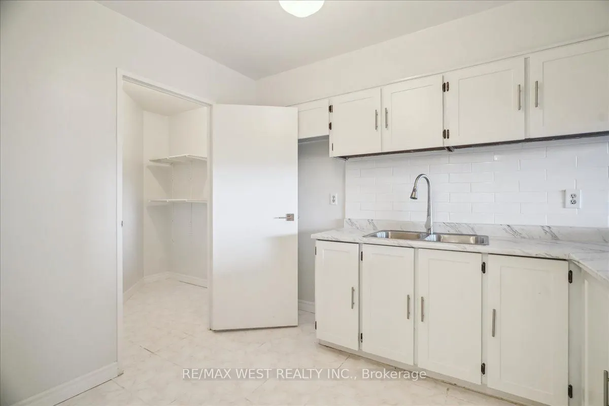 238 Albion Road #607