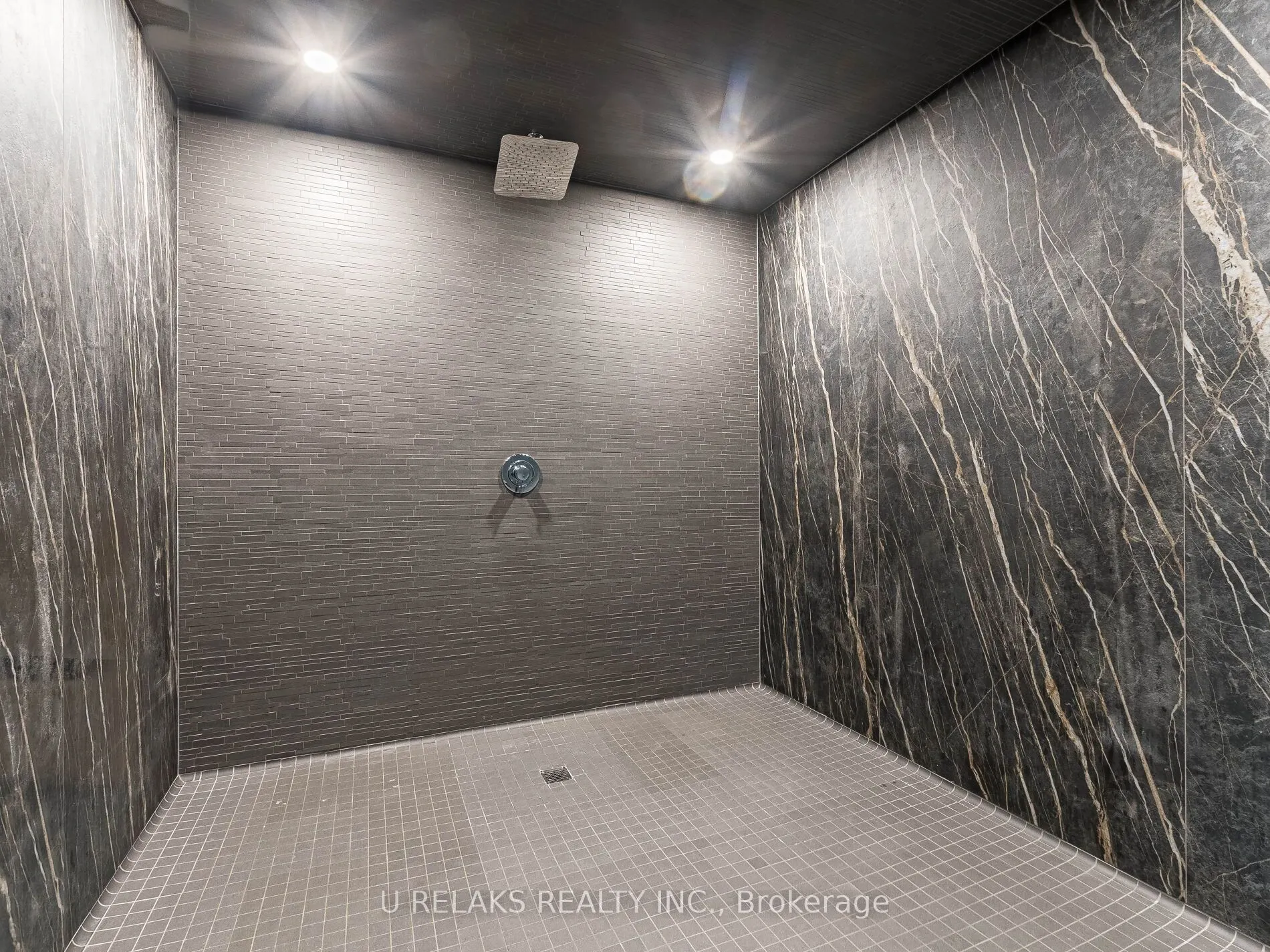 251 Manitoba Street, #715
