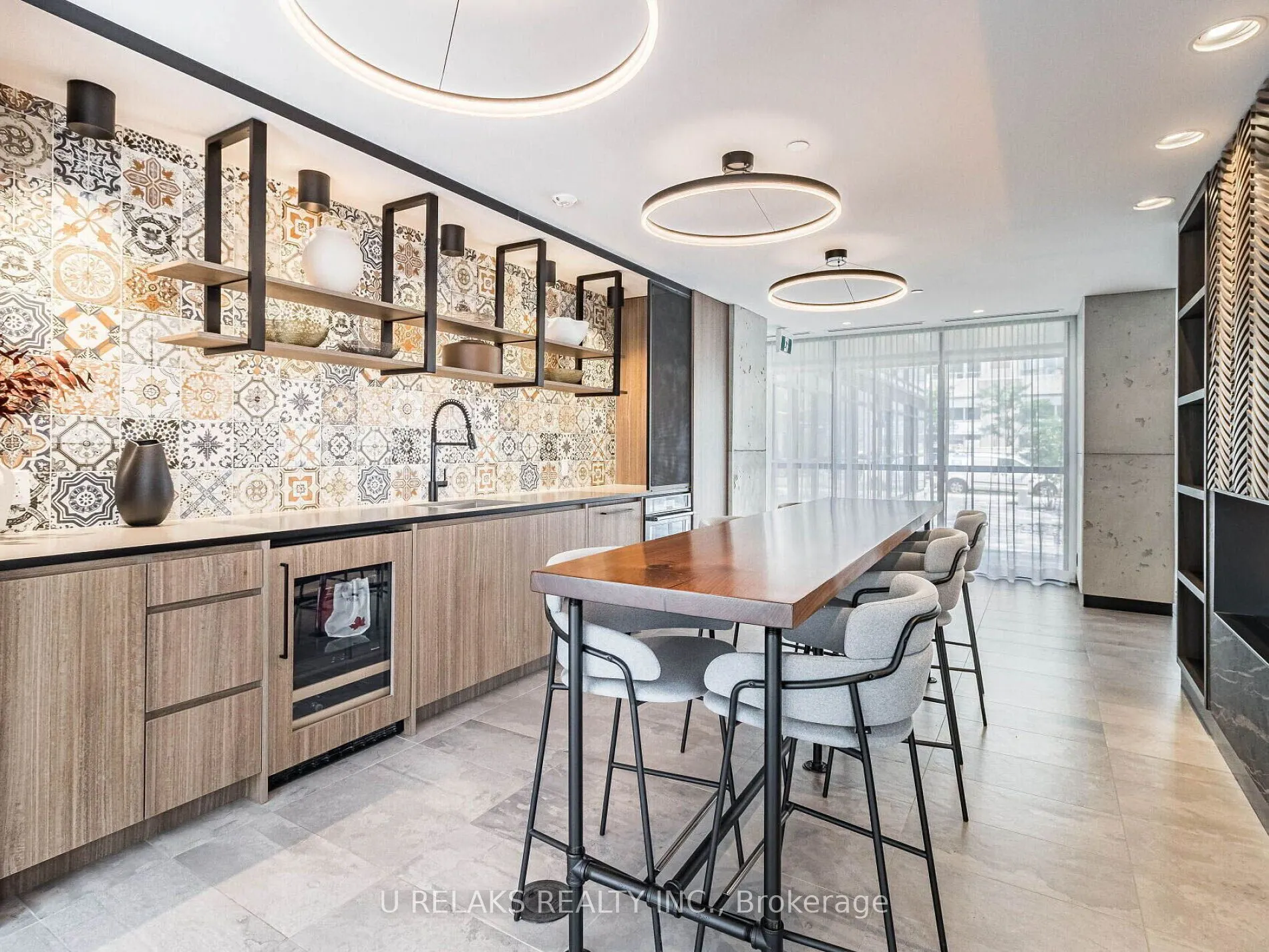 251 Manitoba Street, #715