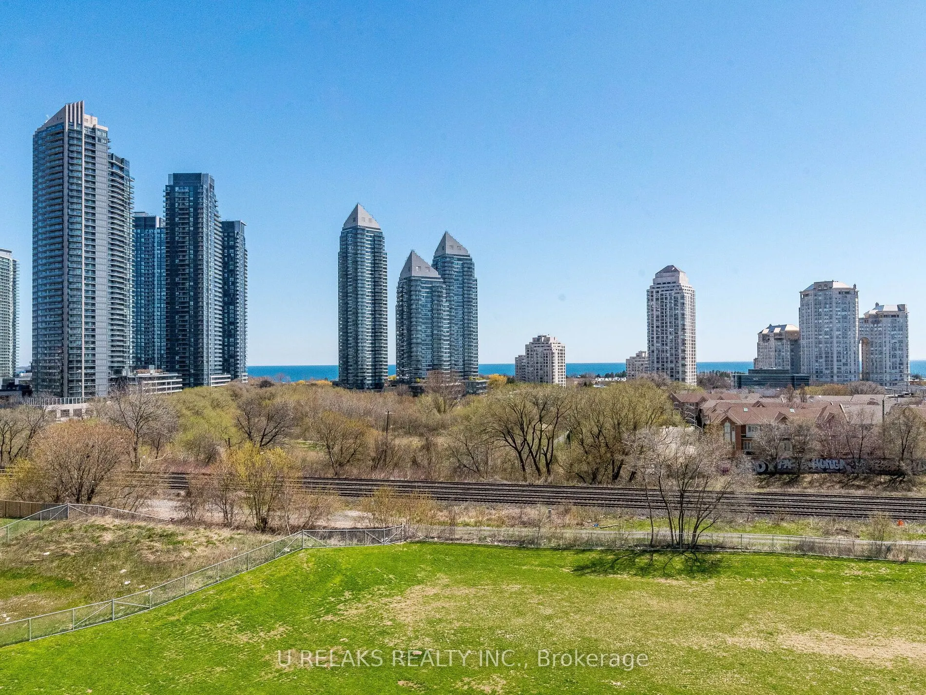 251 Manitoba Street, #715