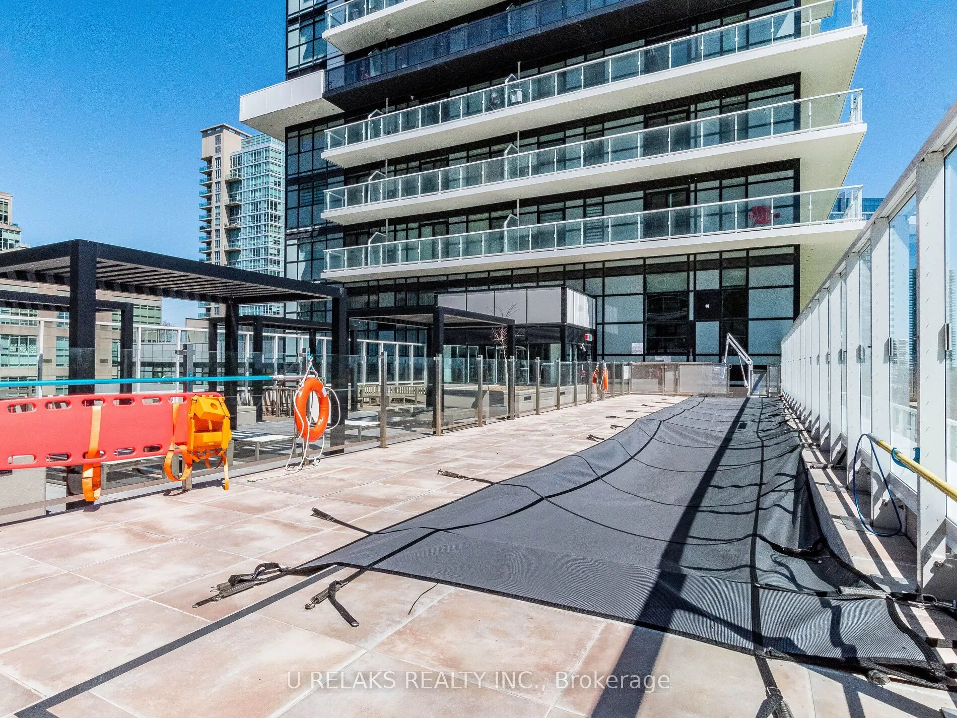 251 Manitoba Street, #715