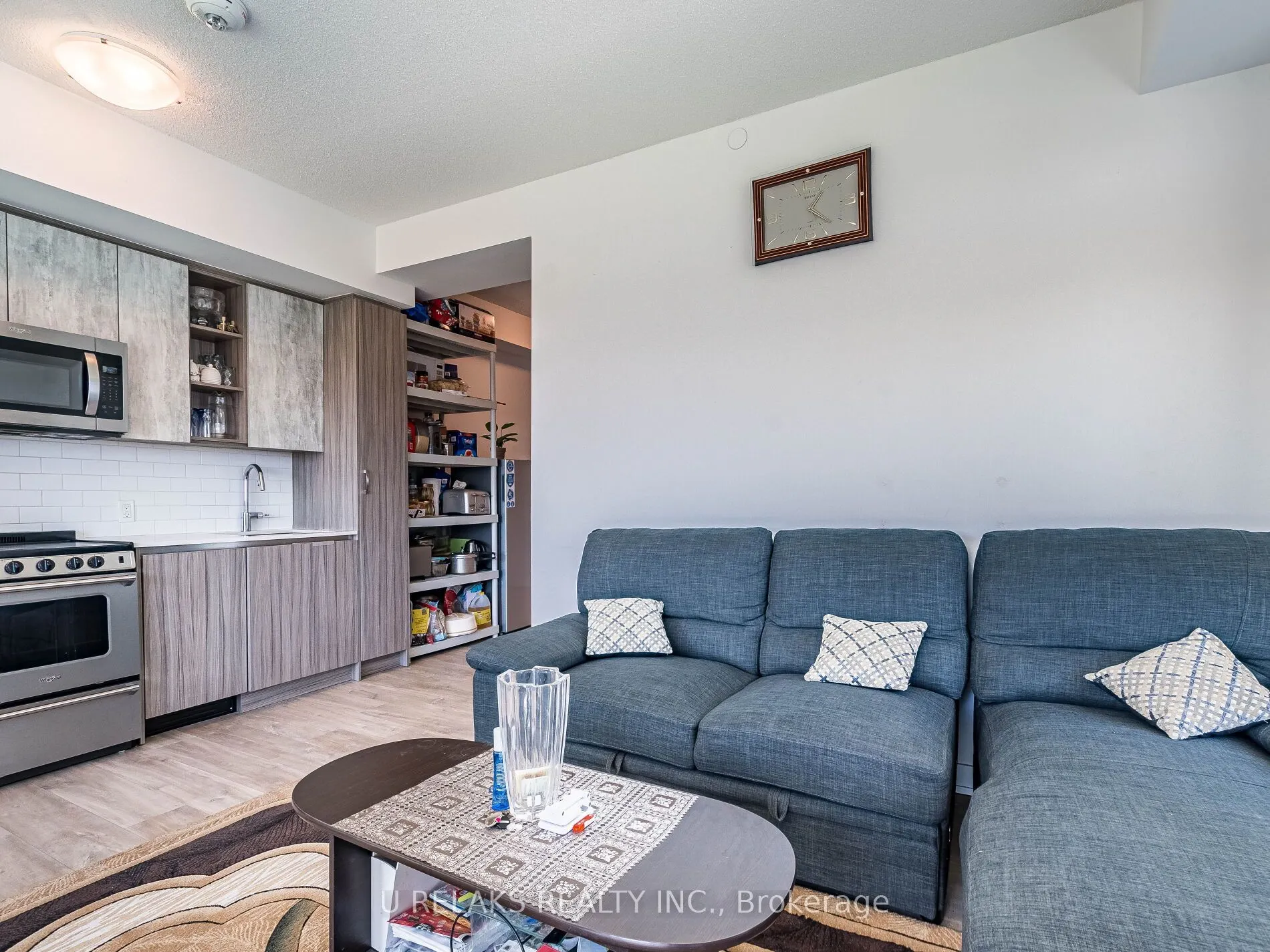 251 Manitoba Street, #715