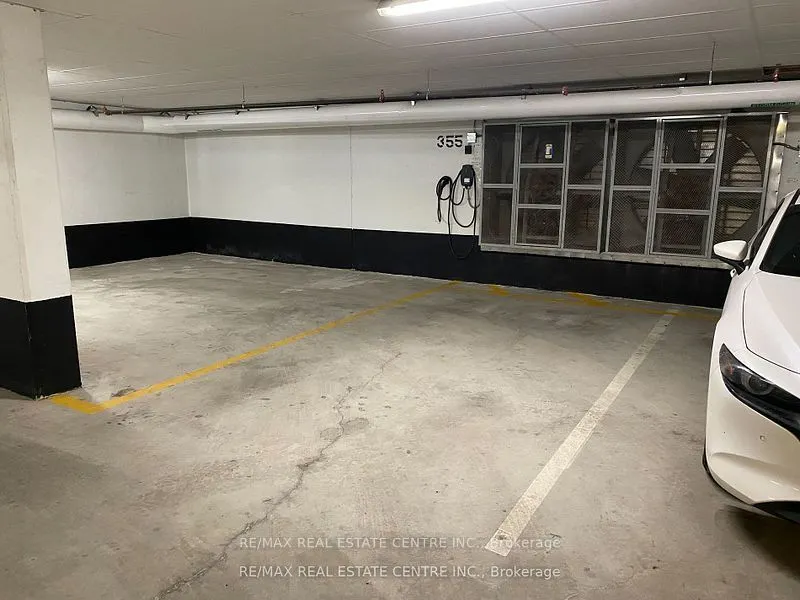 1575 Lakeshore Road W, #G28
