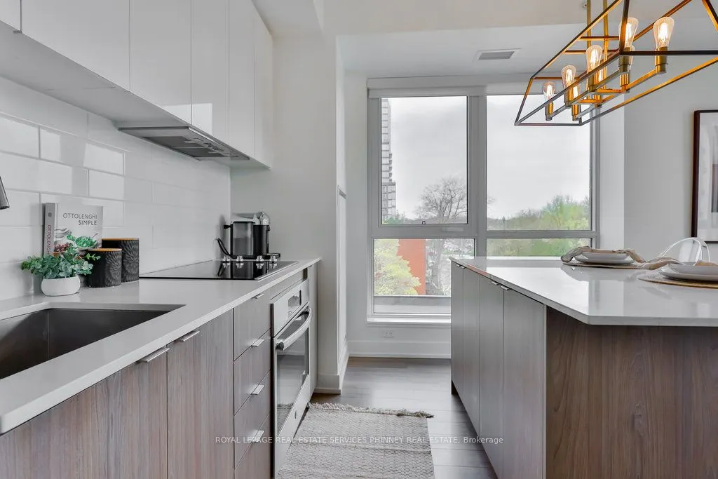 8 Ann Street #401