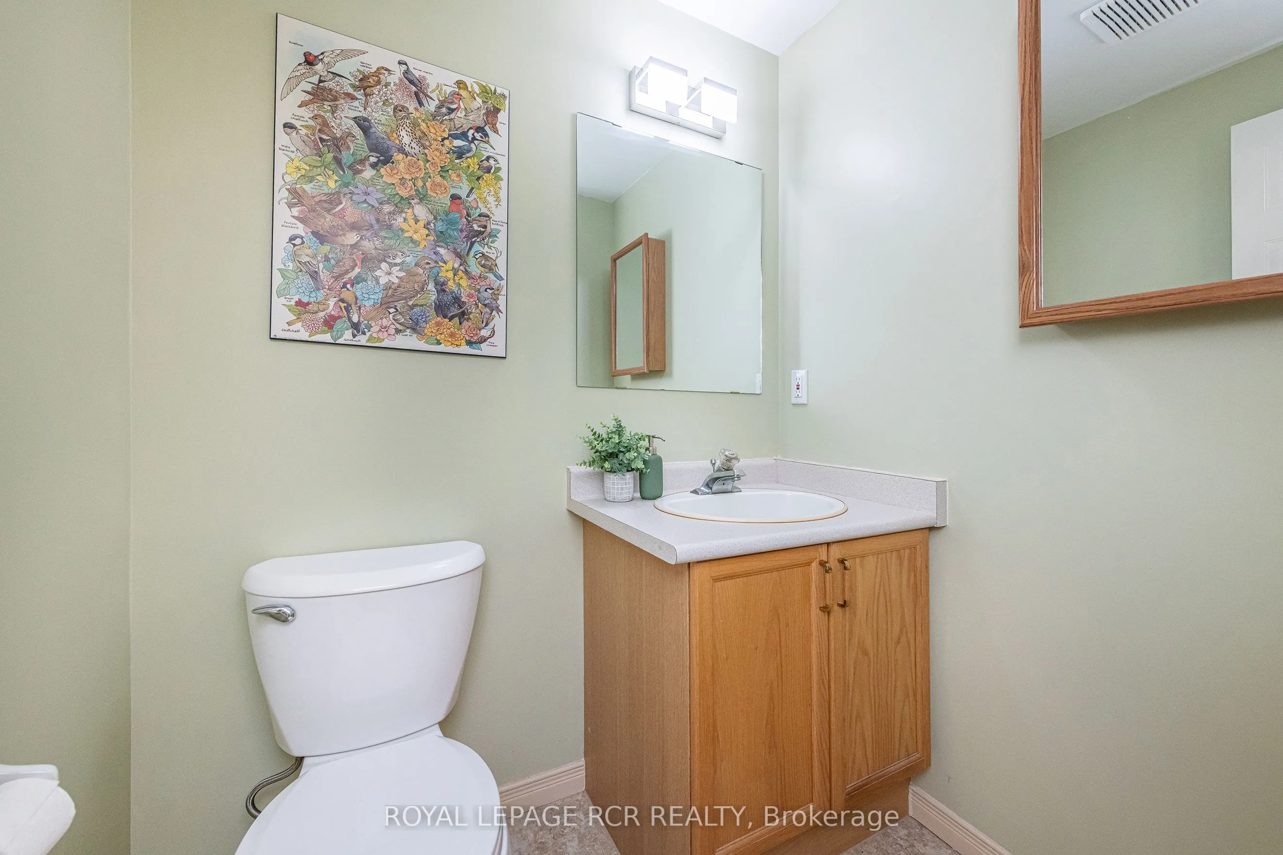 222 Walsh Crescent