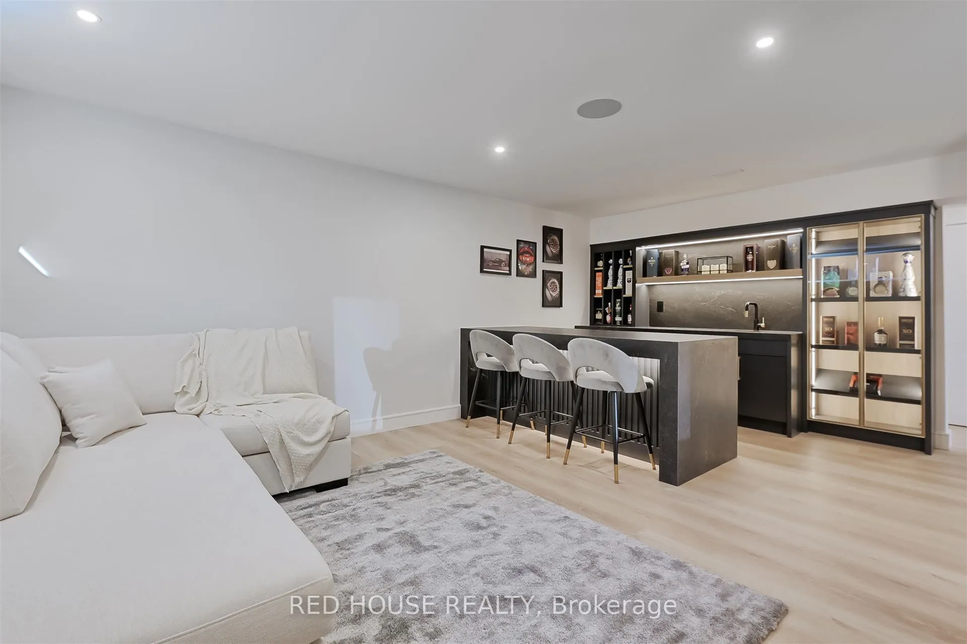 27 Inverleigh Drive