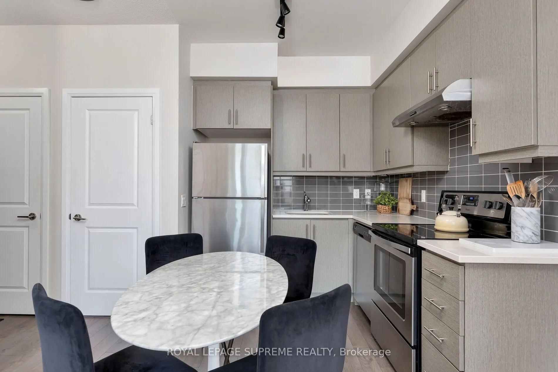 17 Zorra Street, #306