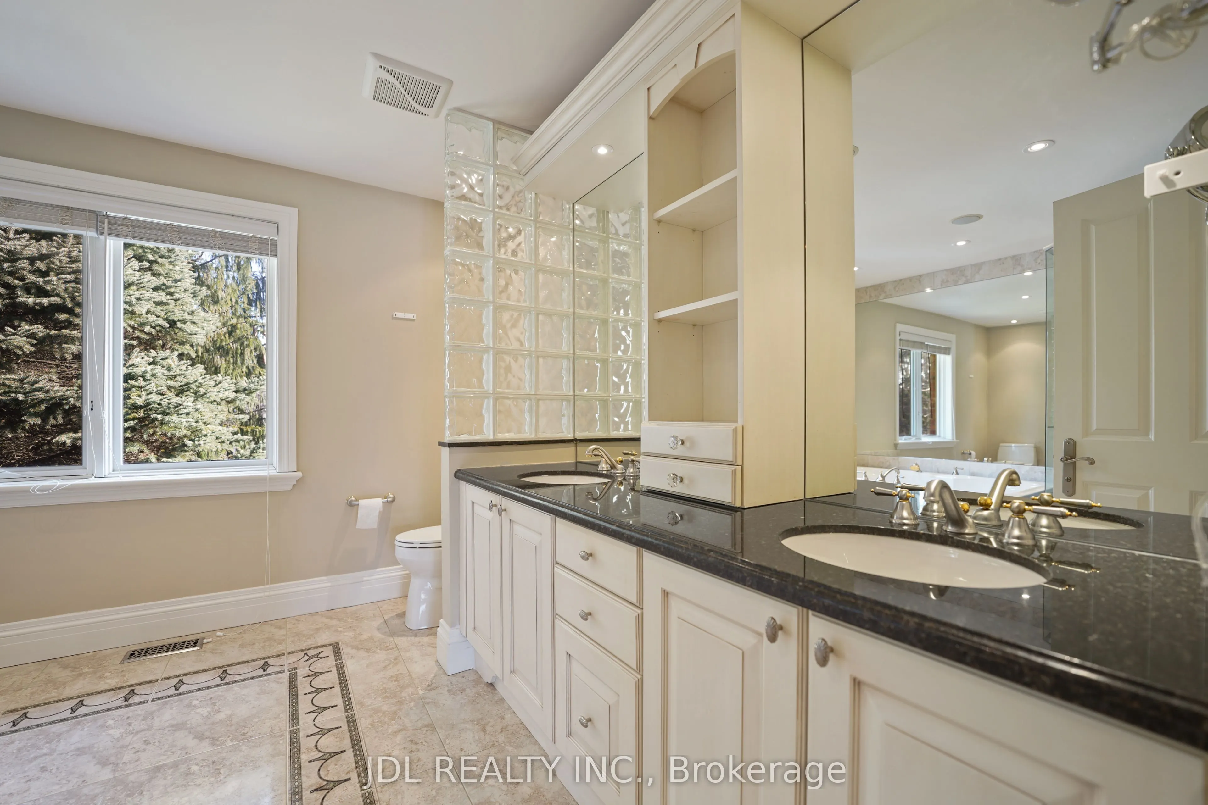 1283 Lindburgh Court