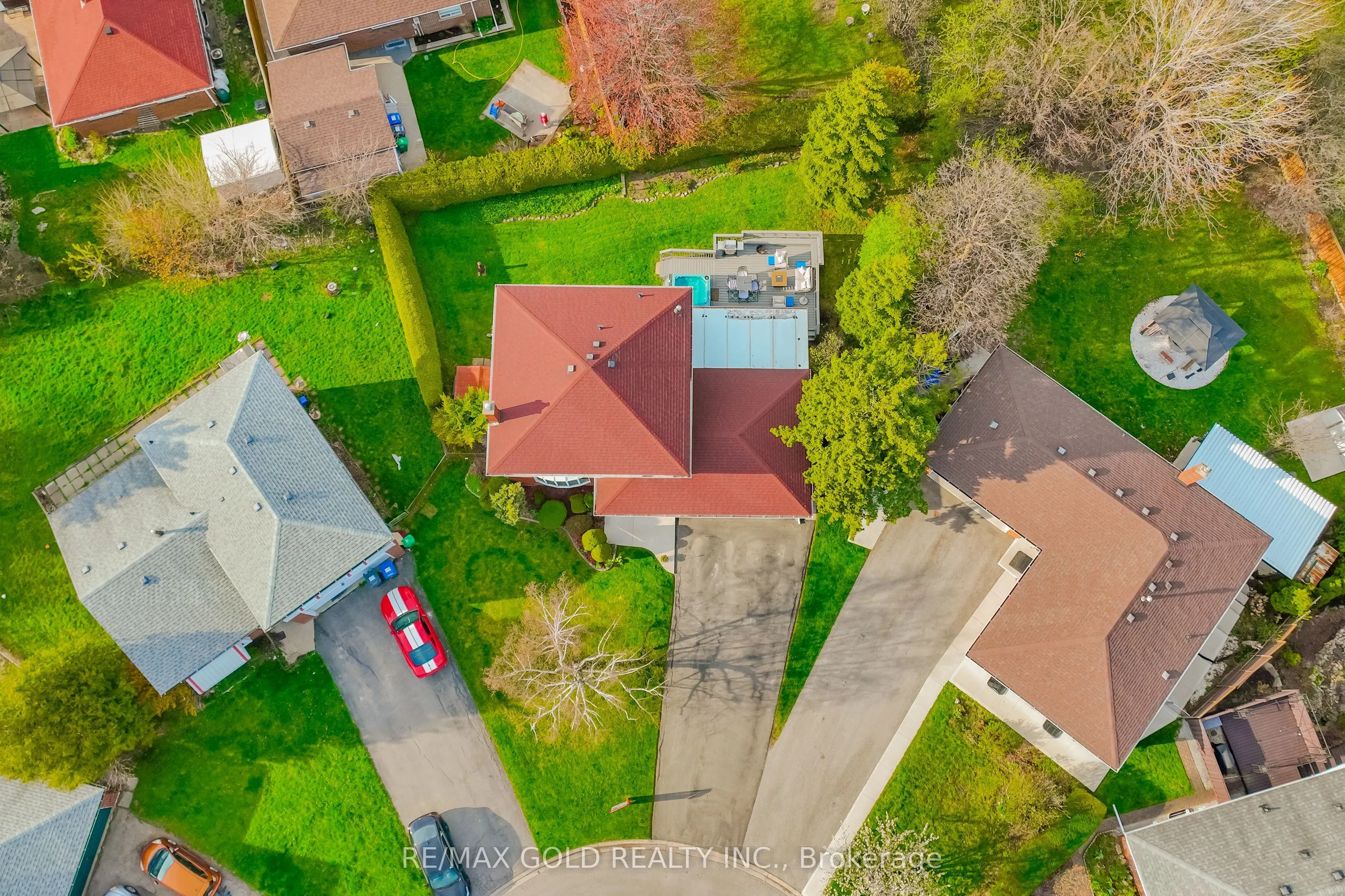 16 Dudley Place