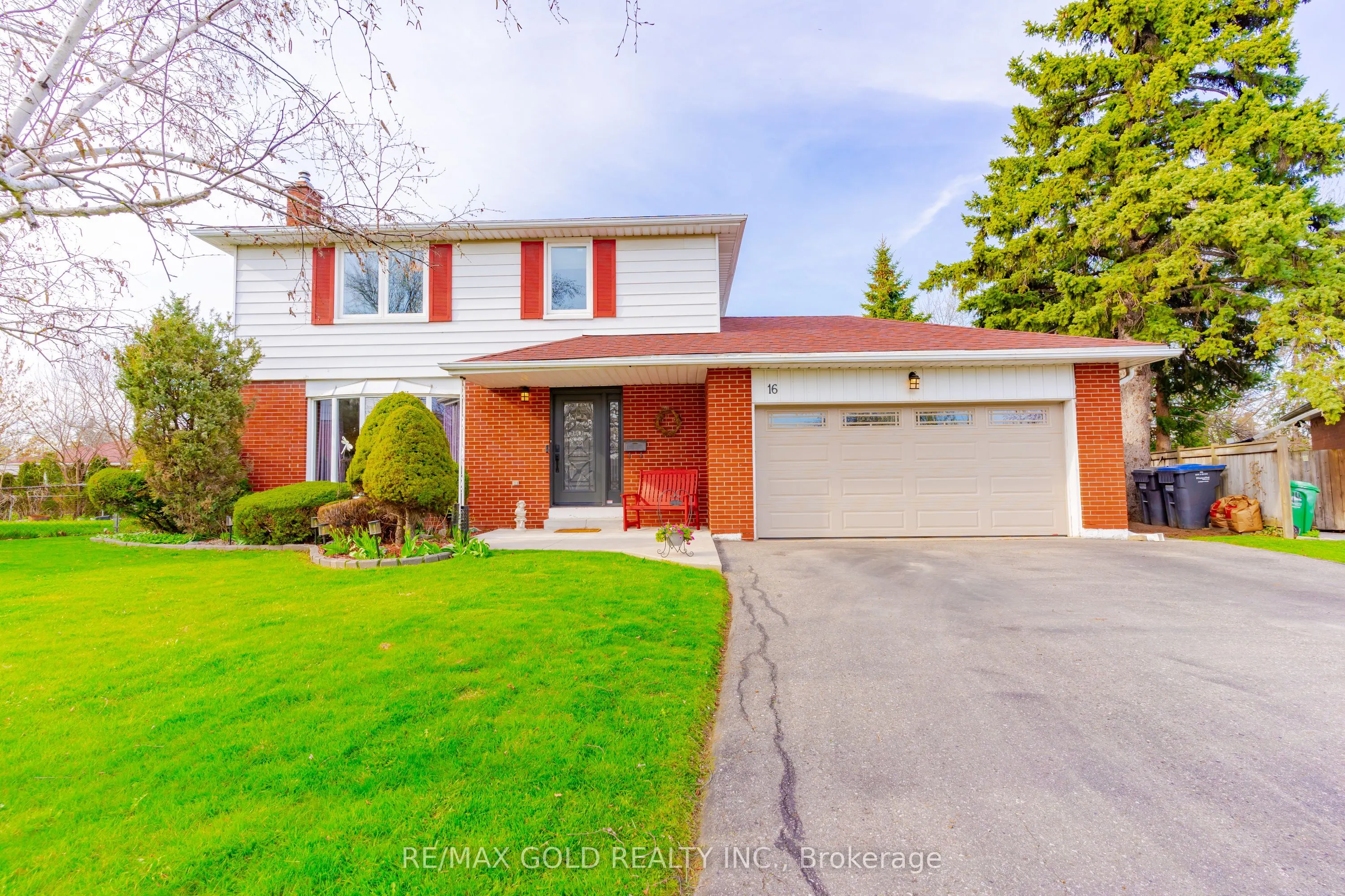 16 Dudley Place