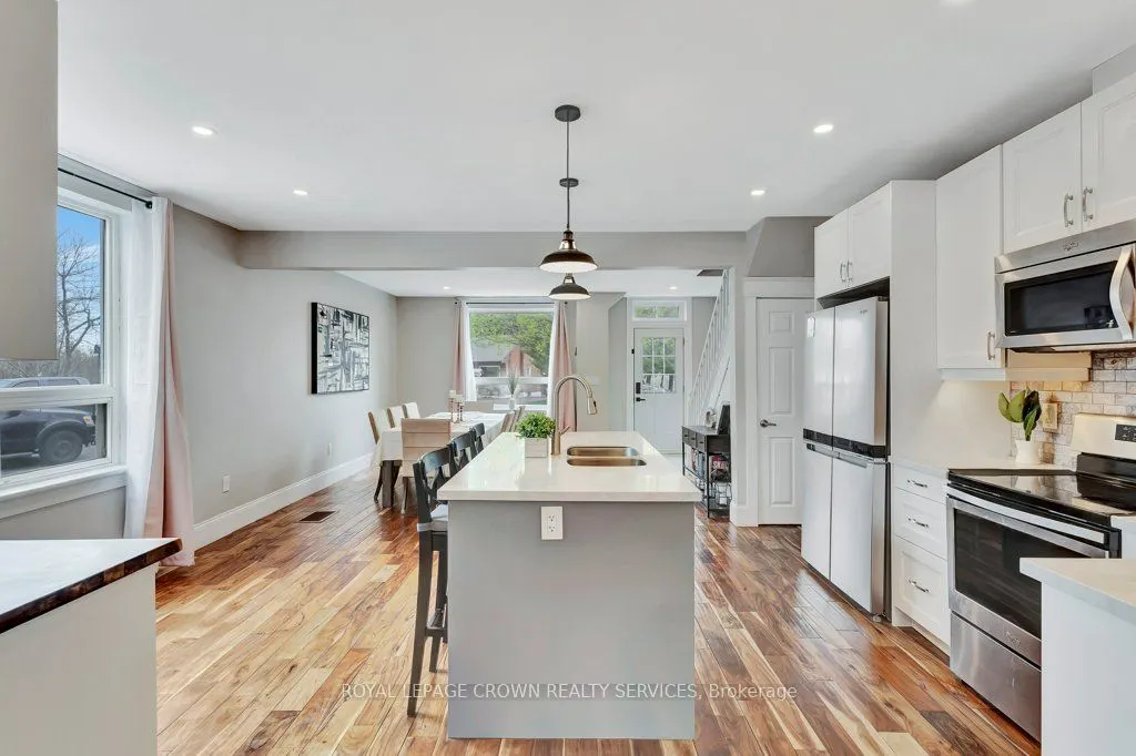 102 Poplar Avenue