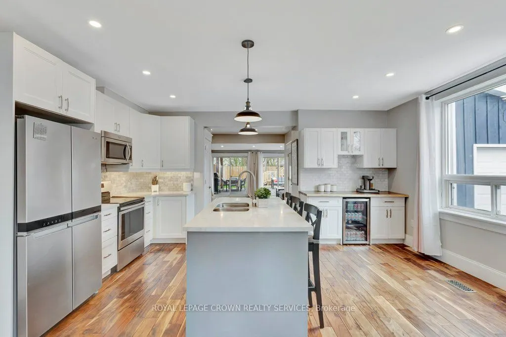 102 Poplar Avenue