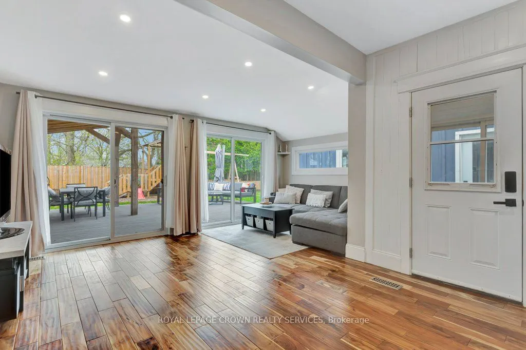 102 Poplar Avenue