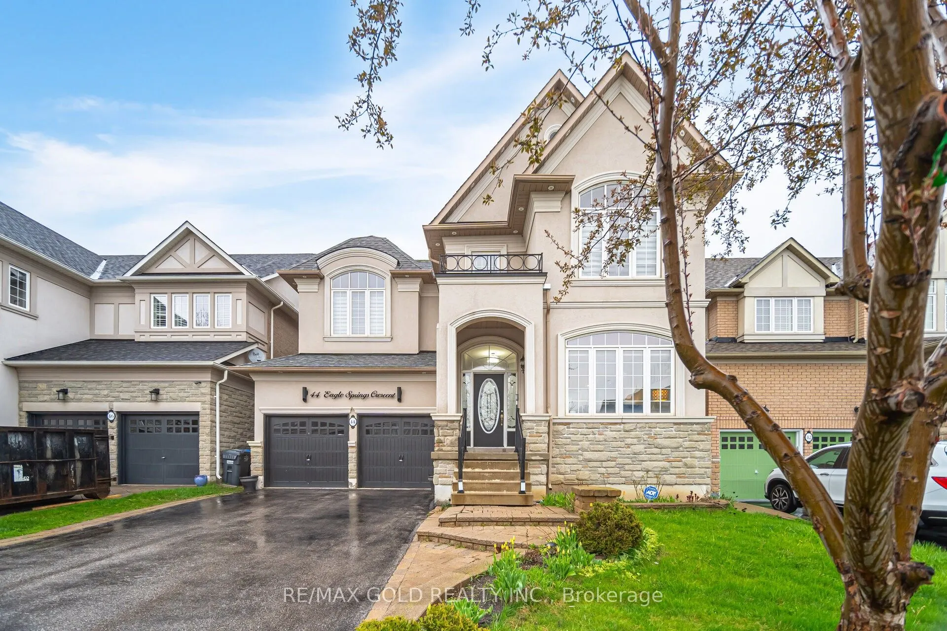 44 Eaglesprings Crescent