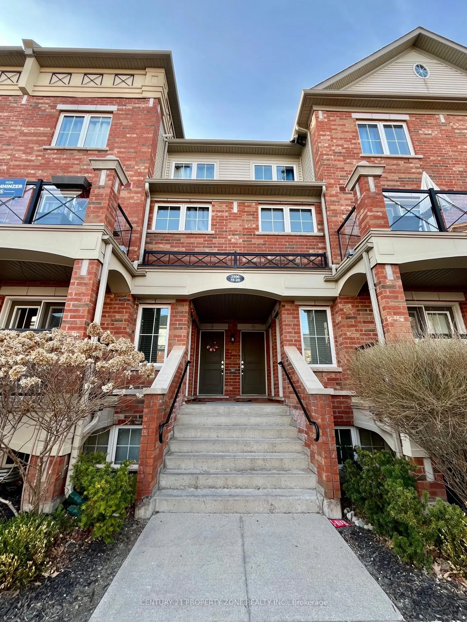 2500 Post Road, #20