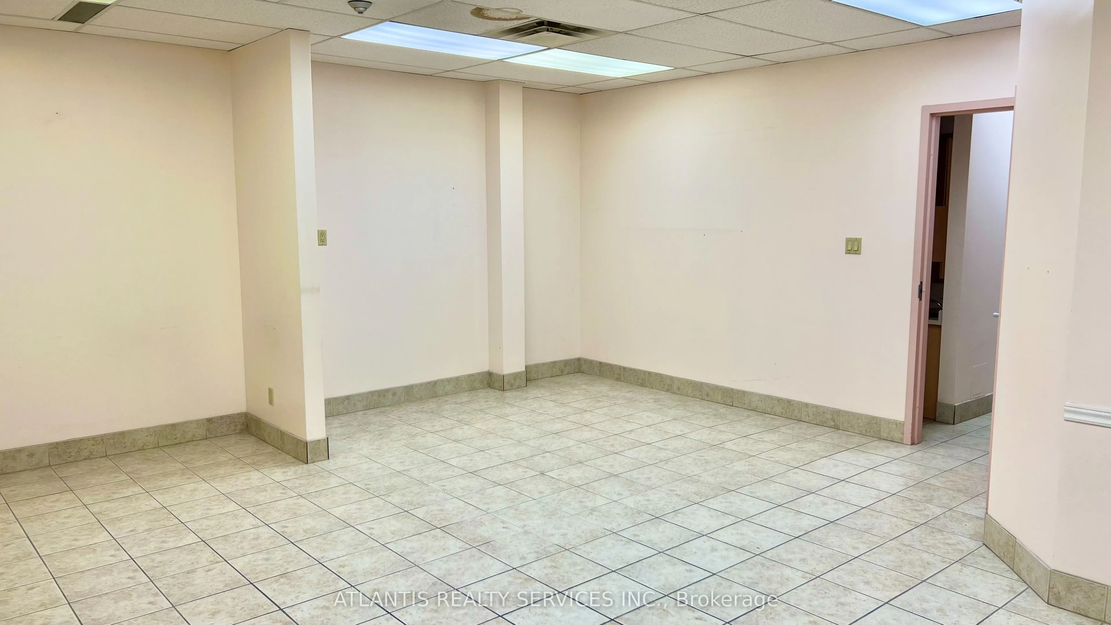 680 Silver Creek Boulevard, #102B