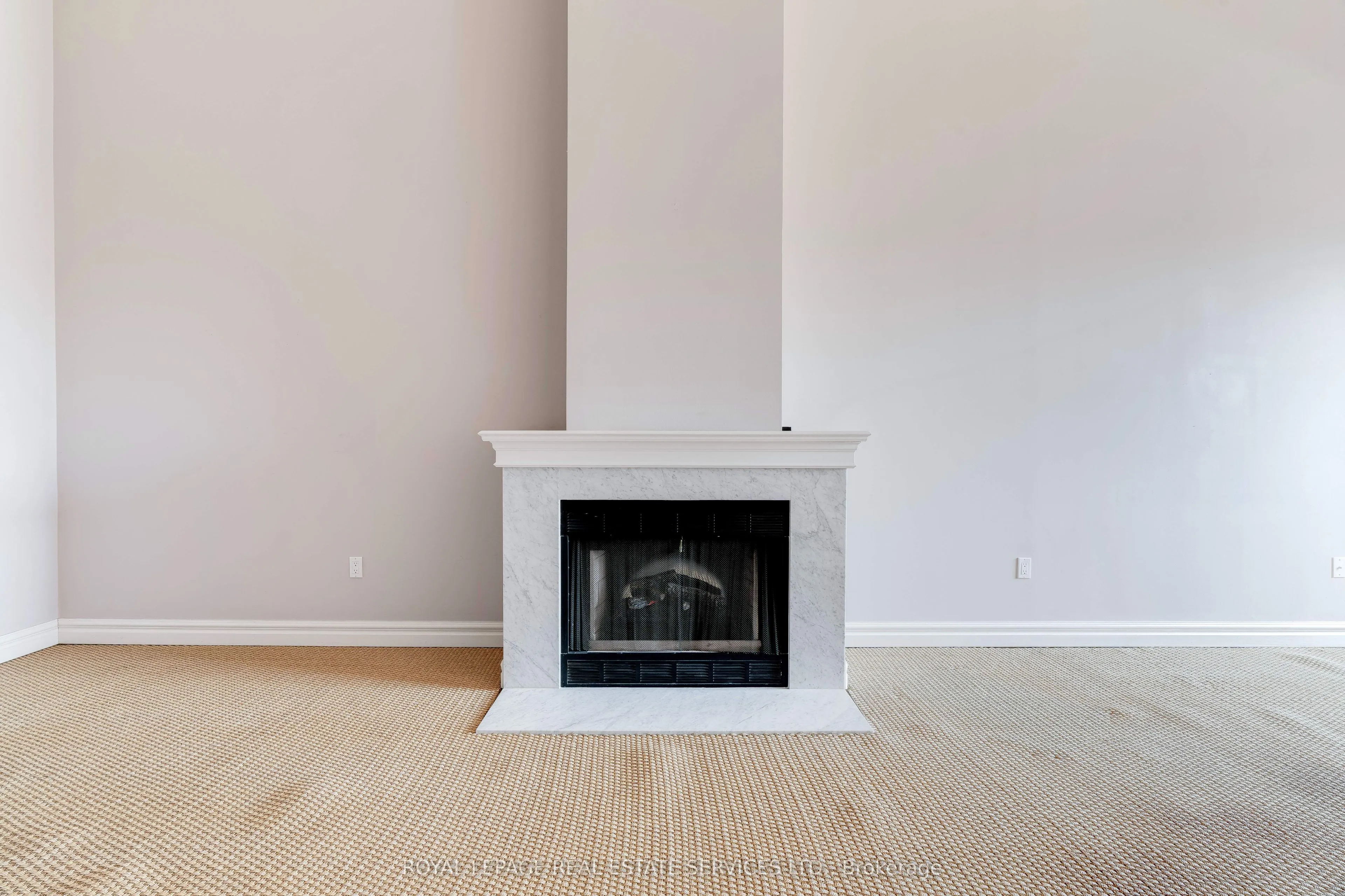221 Robinson Street, #PH8