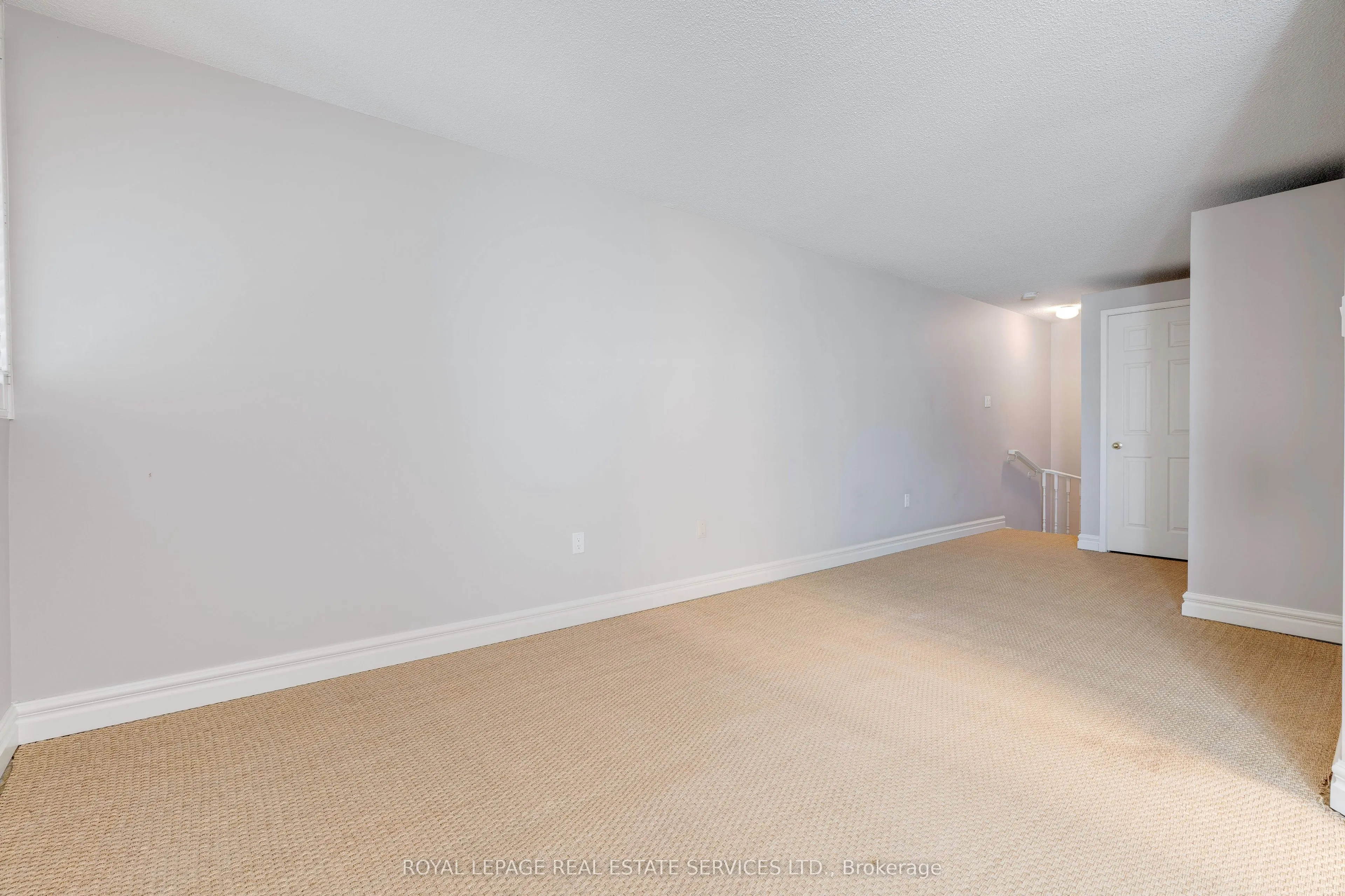 221 Robinson Street, #PH8