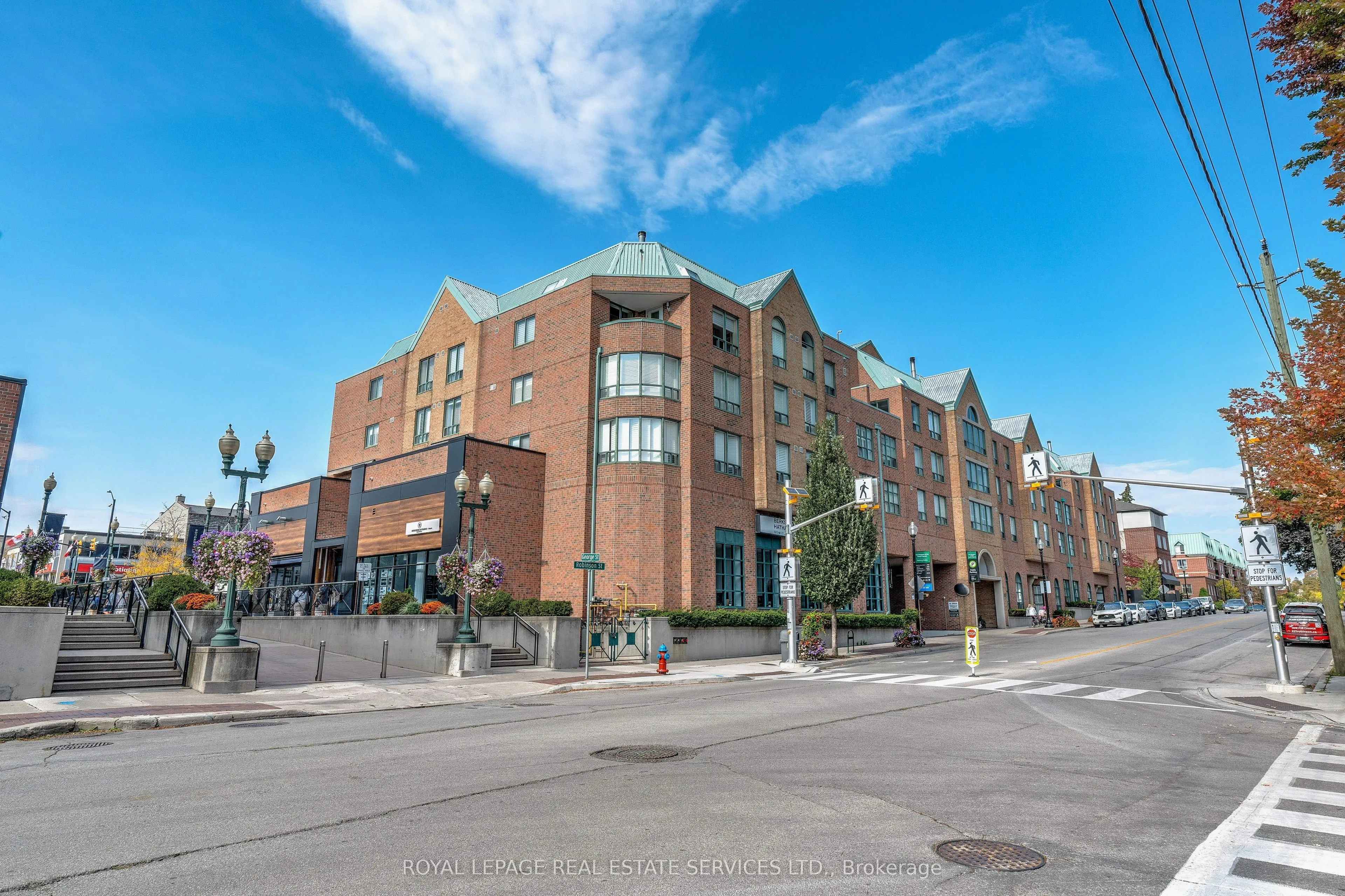 221 Robinson Street, #PH8