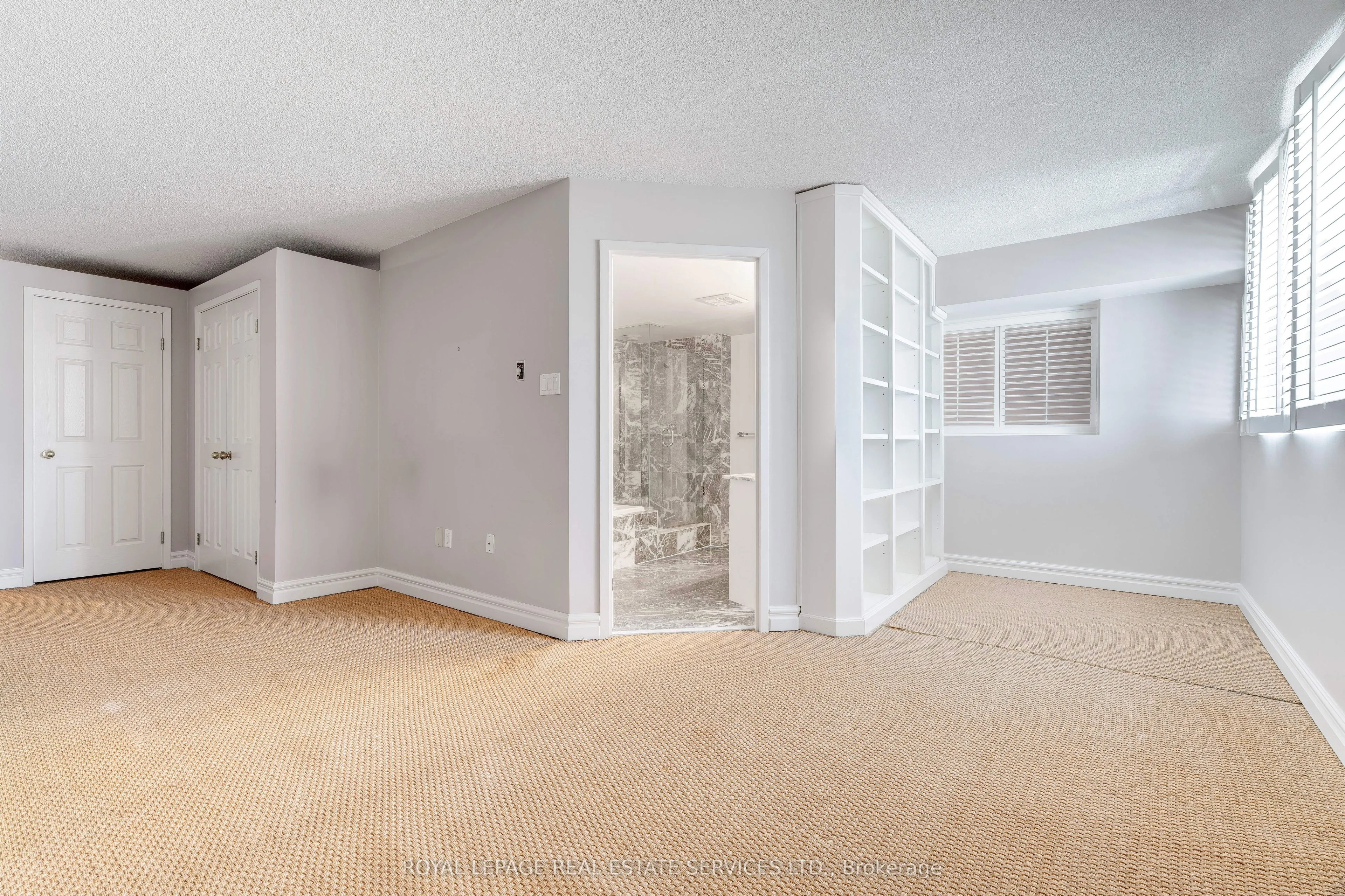 221 Robinson Street, #PH8