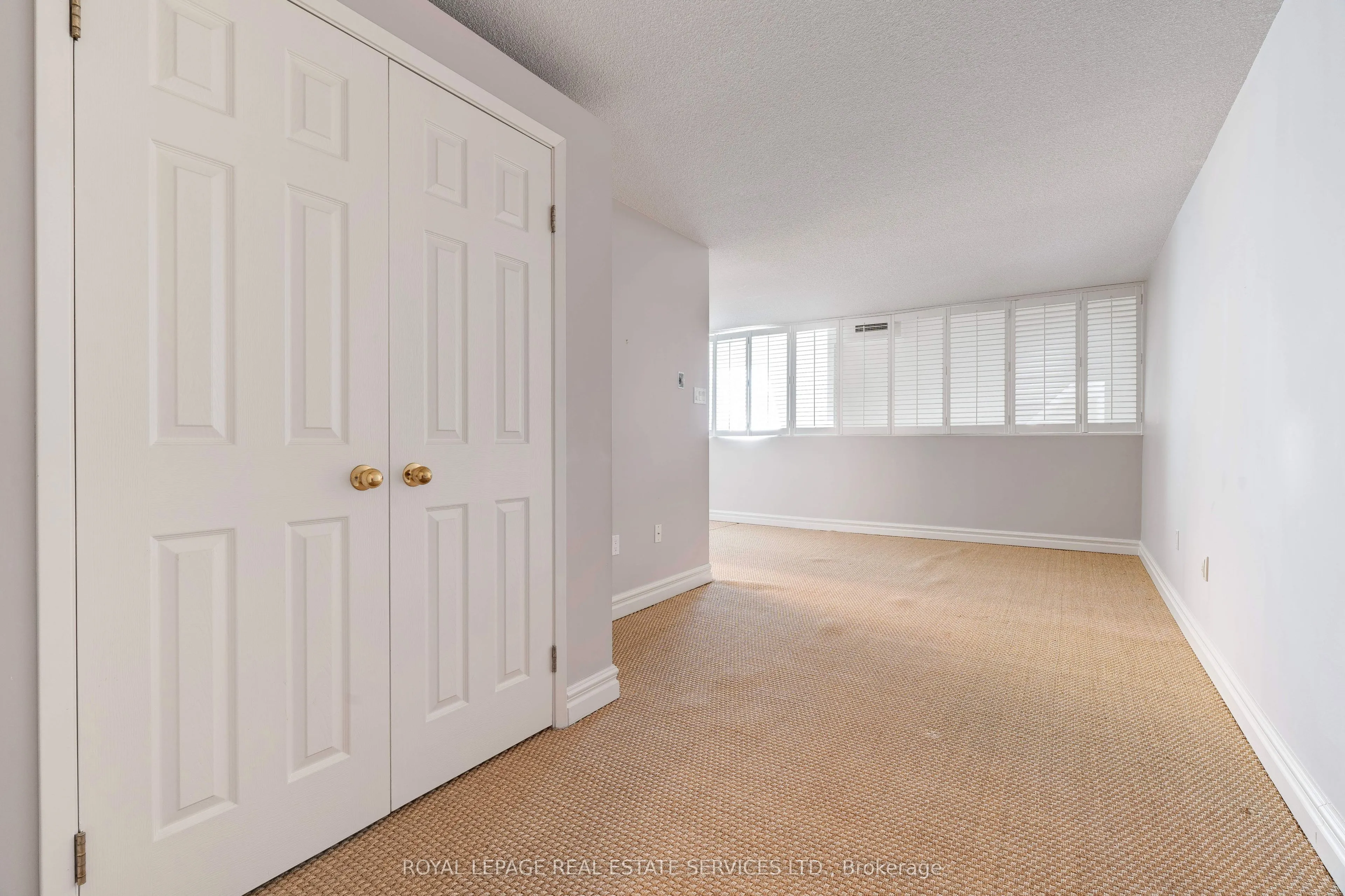 221 Robinson Street, #PH8