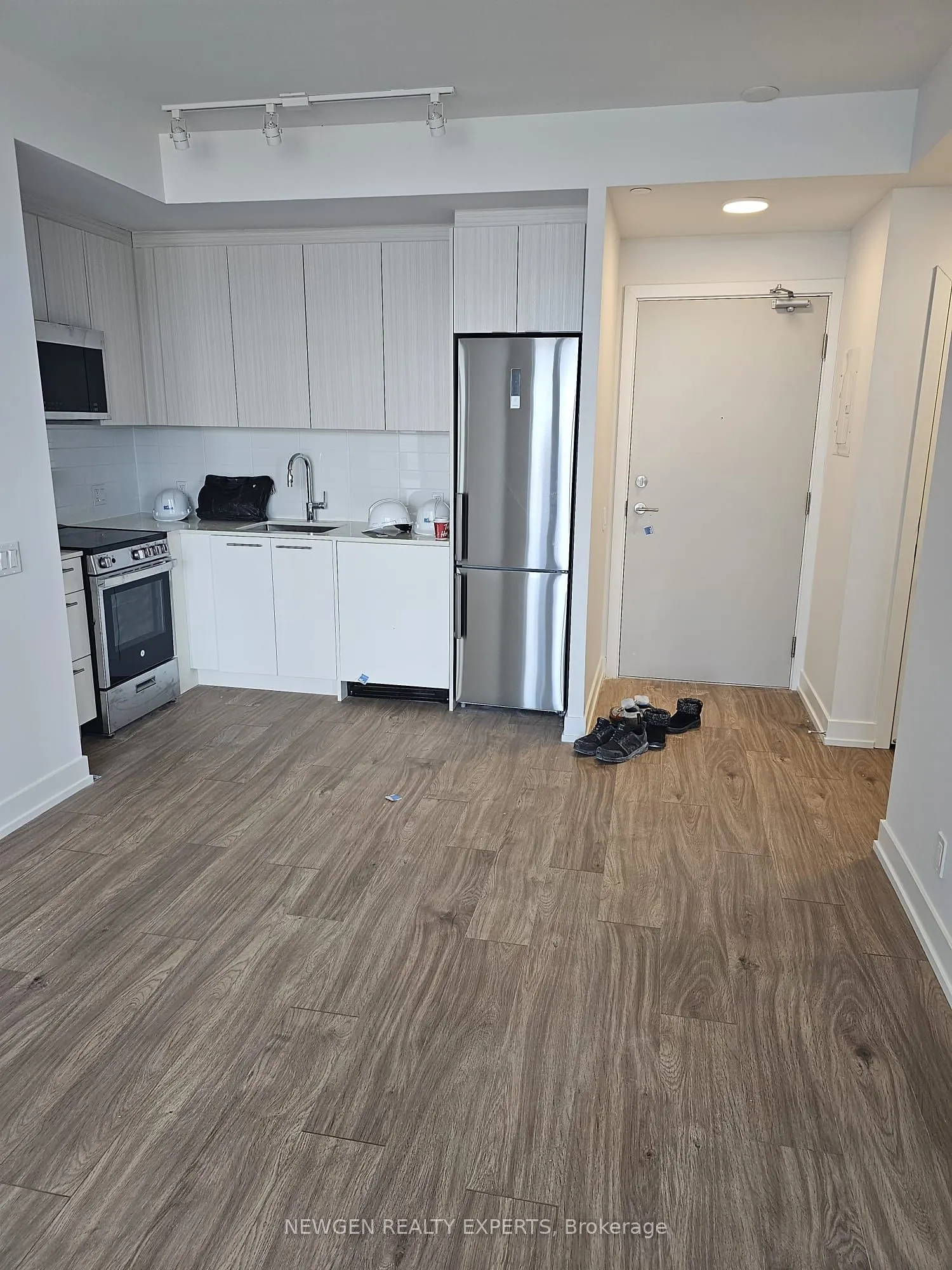 225 Veterans Drive, #606