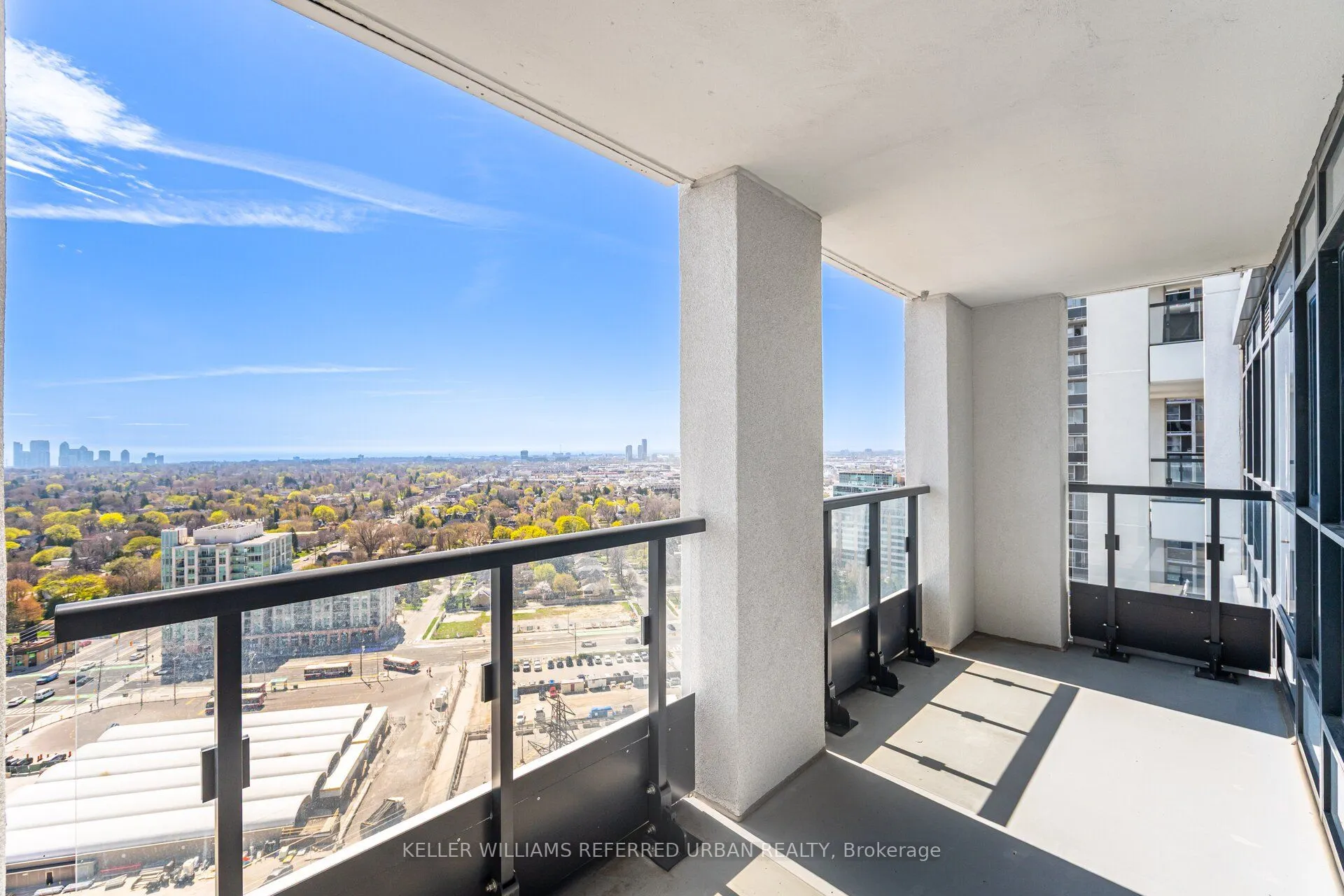 9 Mabelle Avenue, #2422