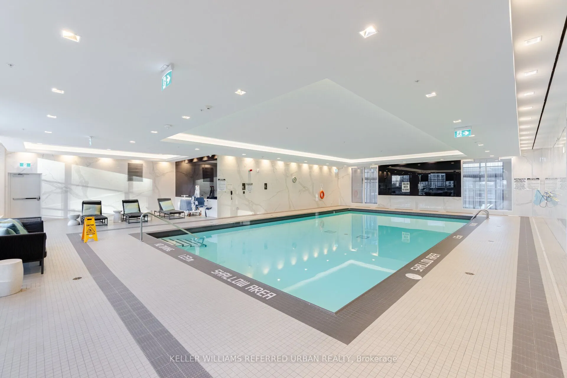 9 Mabelle Avenue, #2422