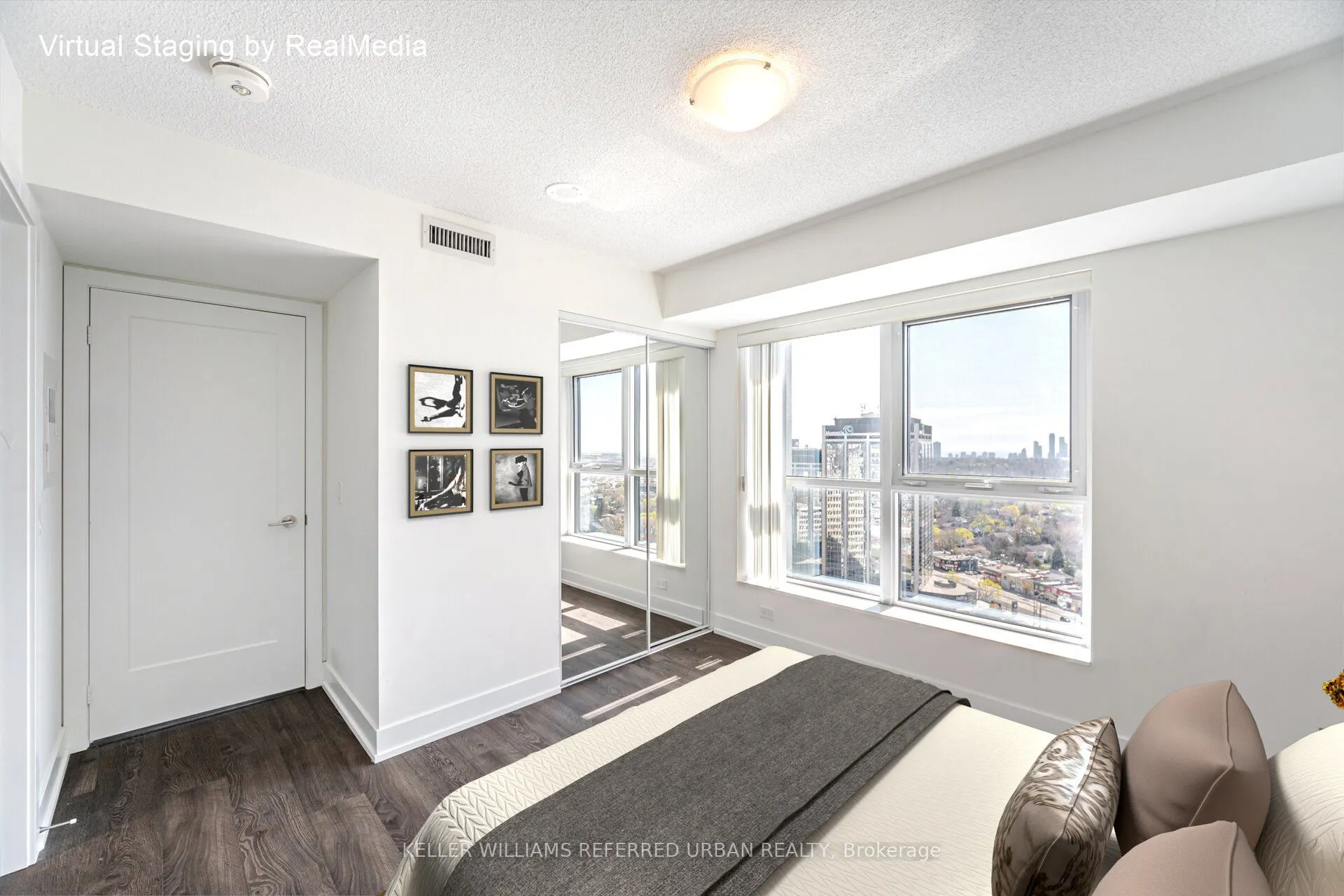 9 Mabelle Avenue, #2422