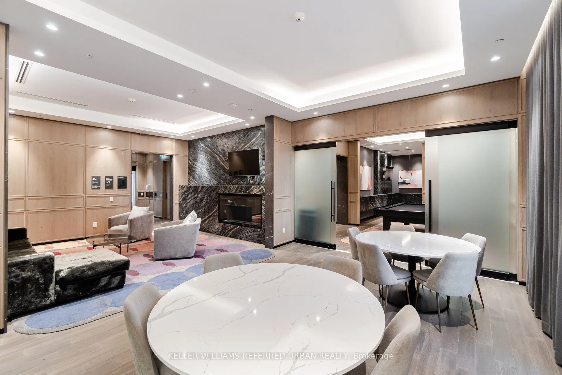 9 Mabelle Avenue, #2422