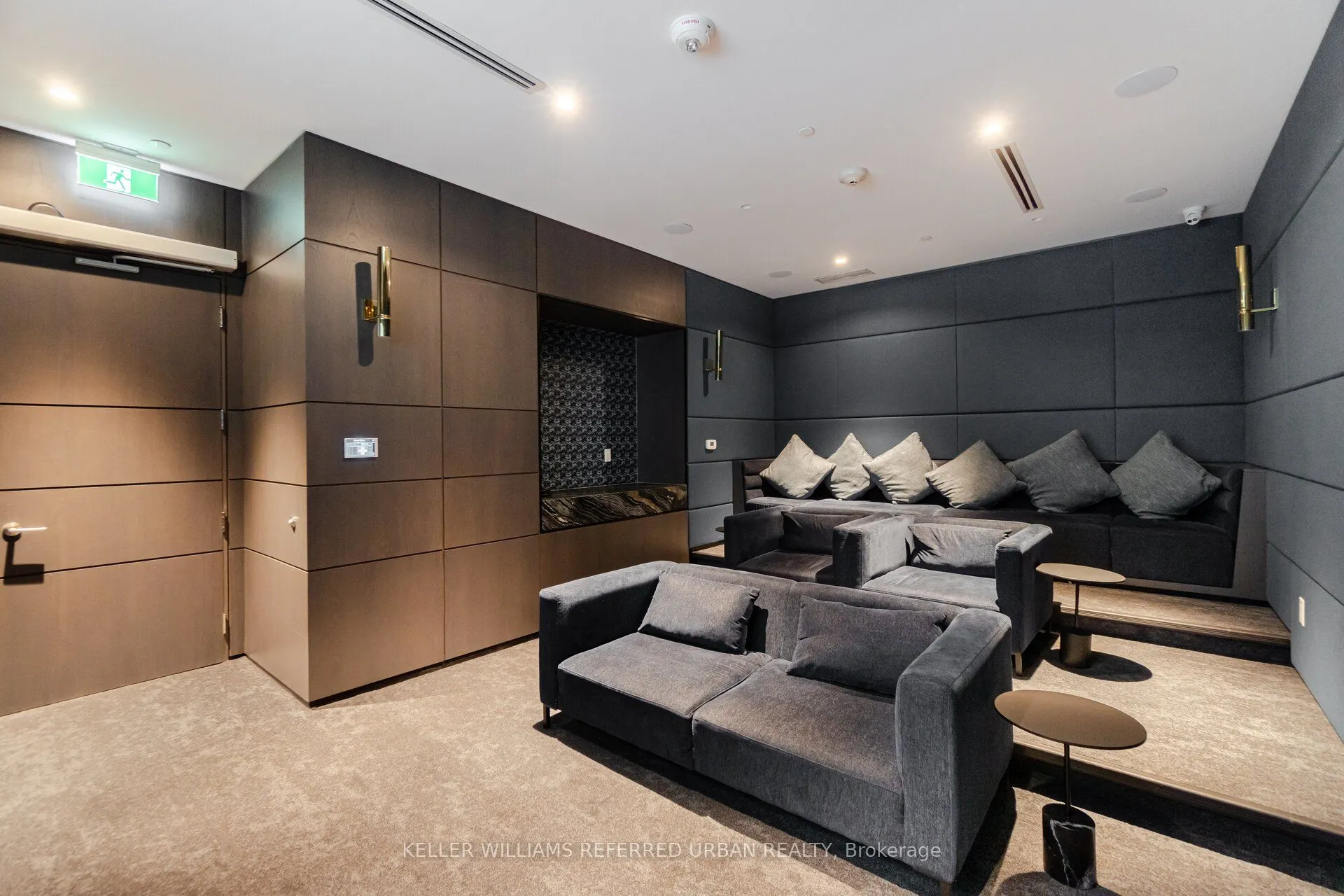 9 Mabelle Avenue, #2422