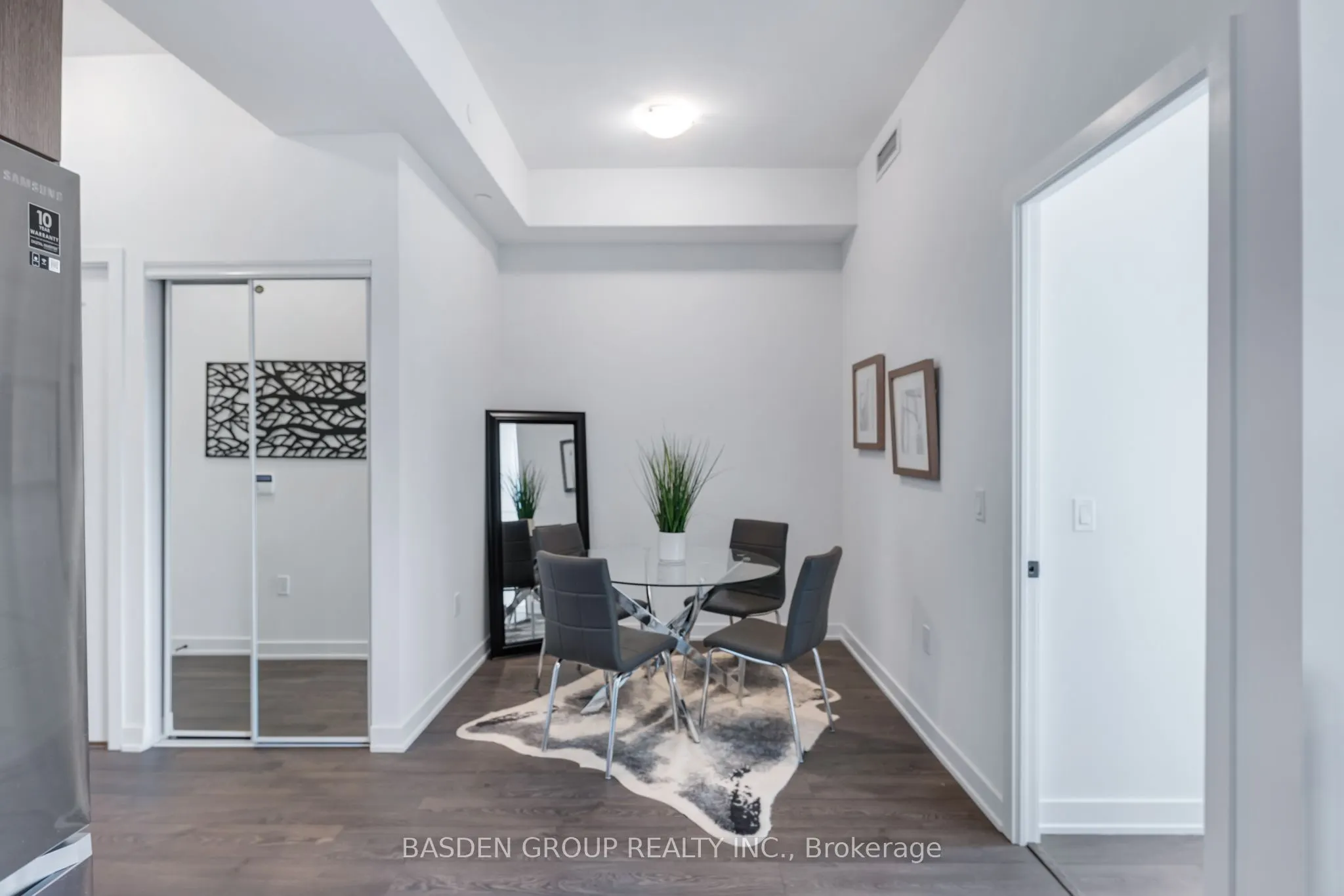 4655 Metcalfe Avenue, #202B
