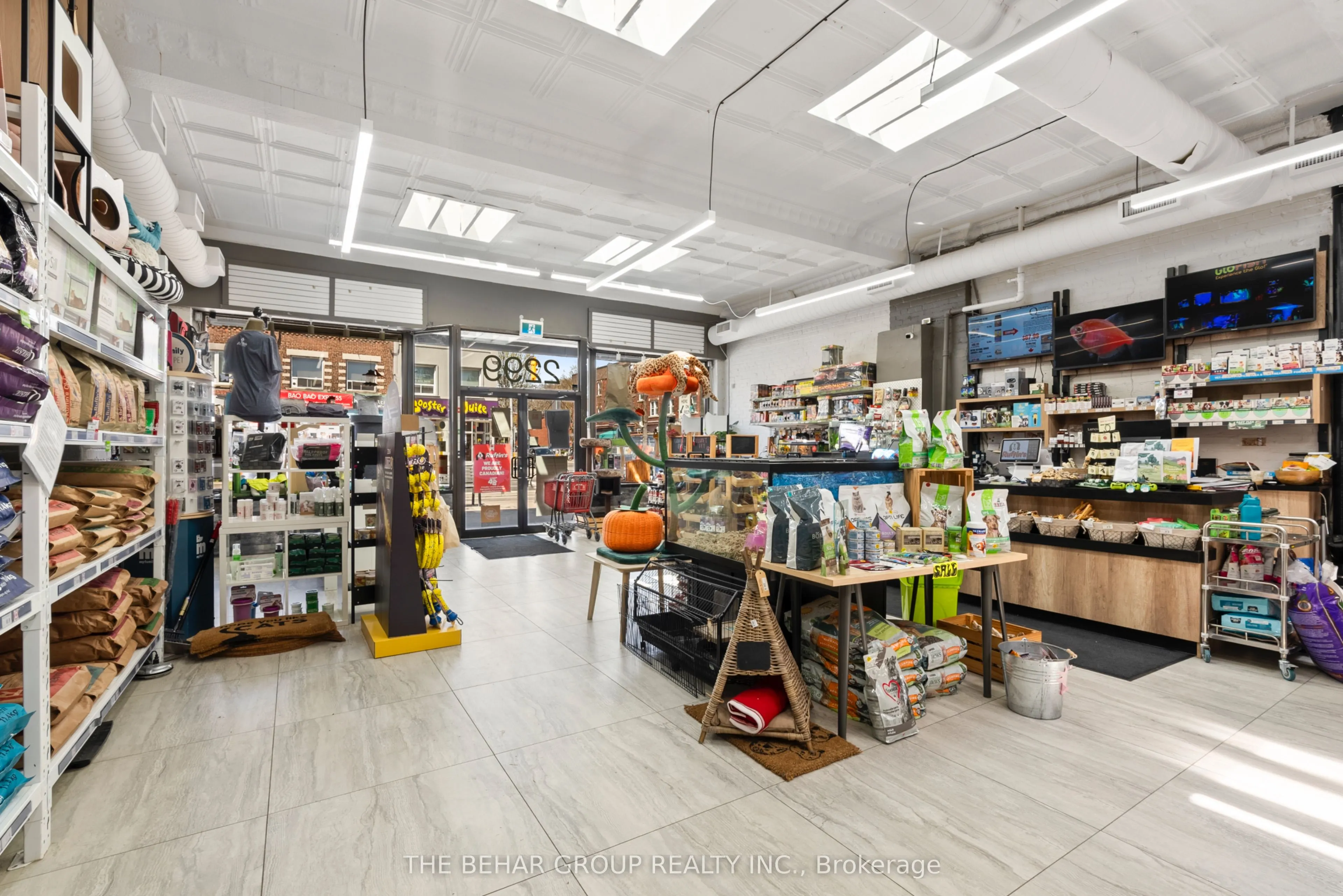 2299 Bloor Street W