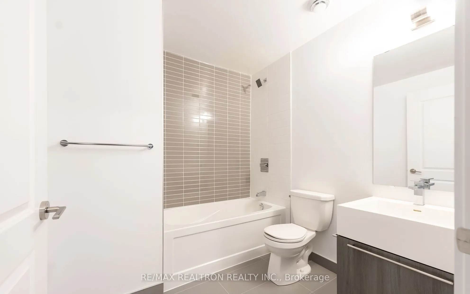 25 Neighbourhood Lane, #205