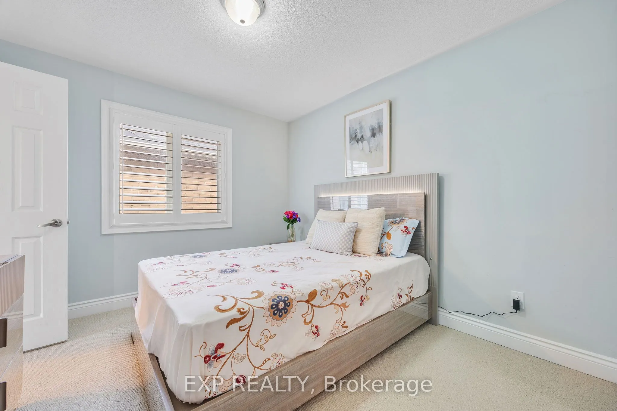 18 Prairie Creek Crescent