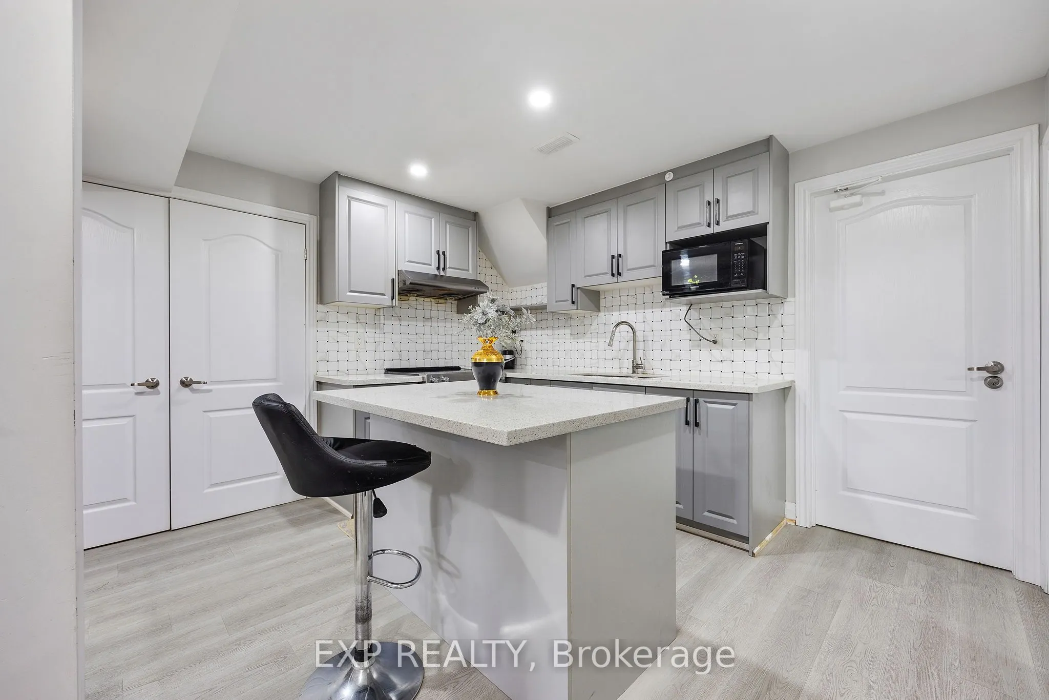 18 Prairie Creek Crescent