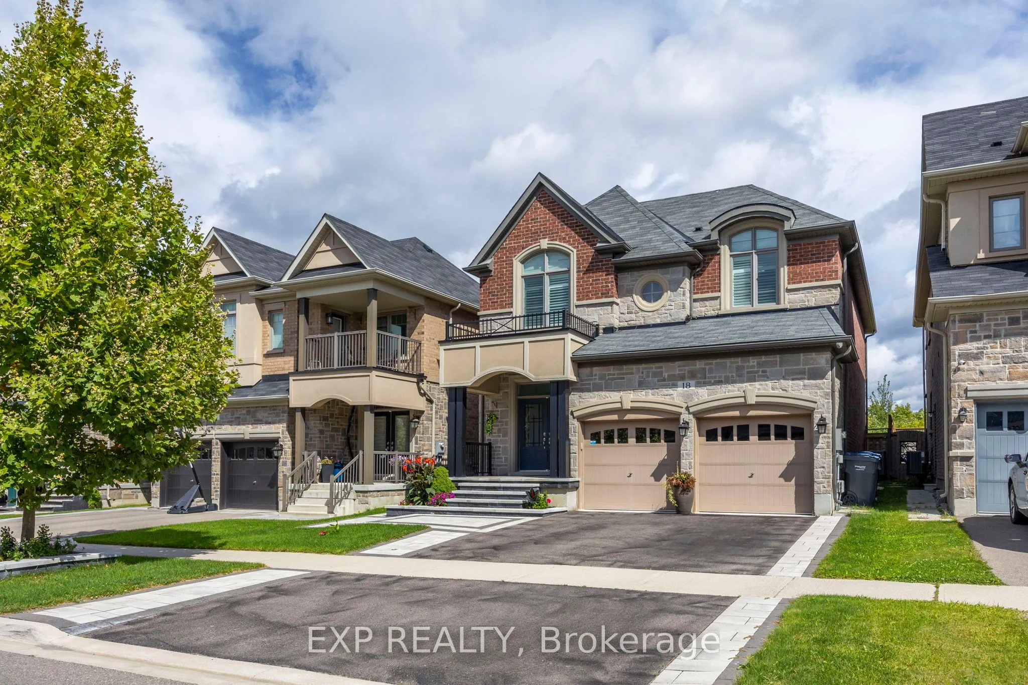 18 Prairie Creek Crescent
