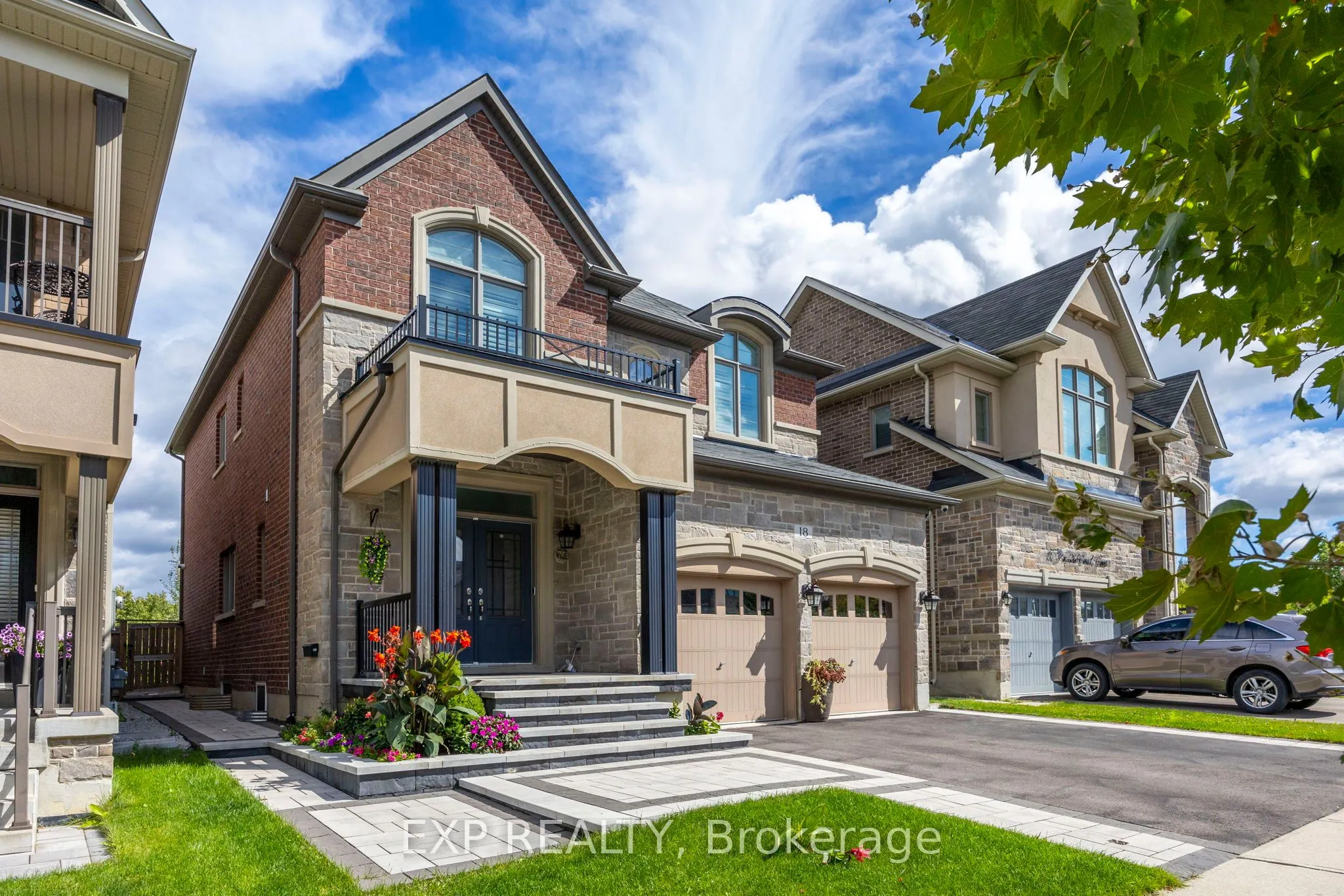 18 Prairie Creek Crescent