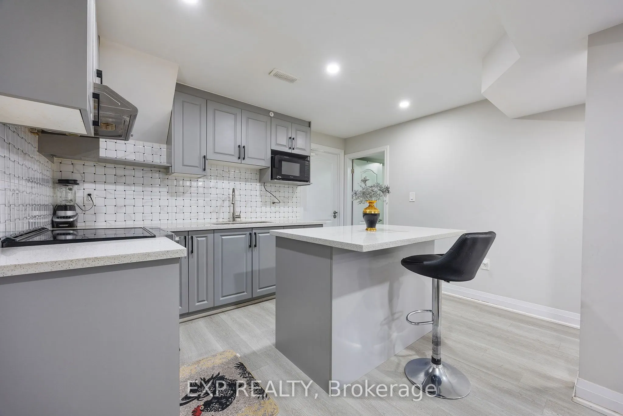 18 Prairie Creek Crescent