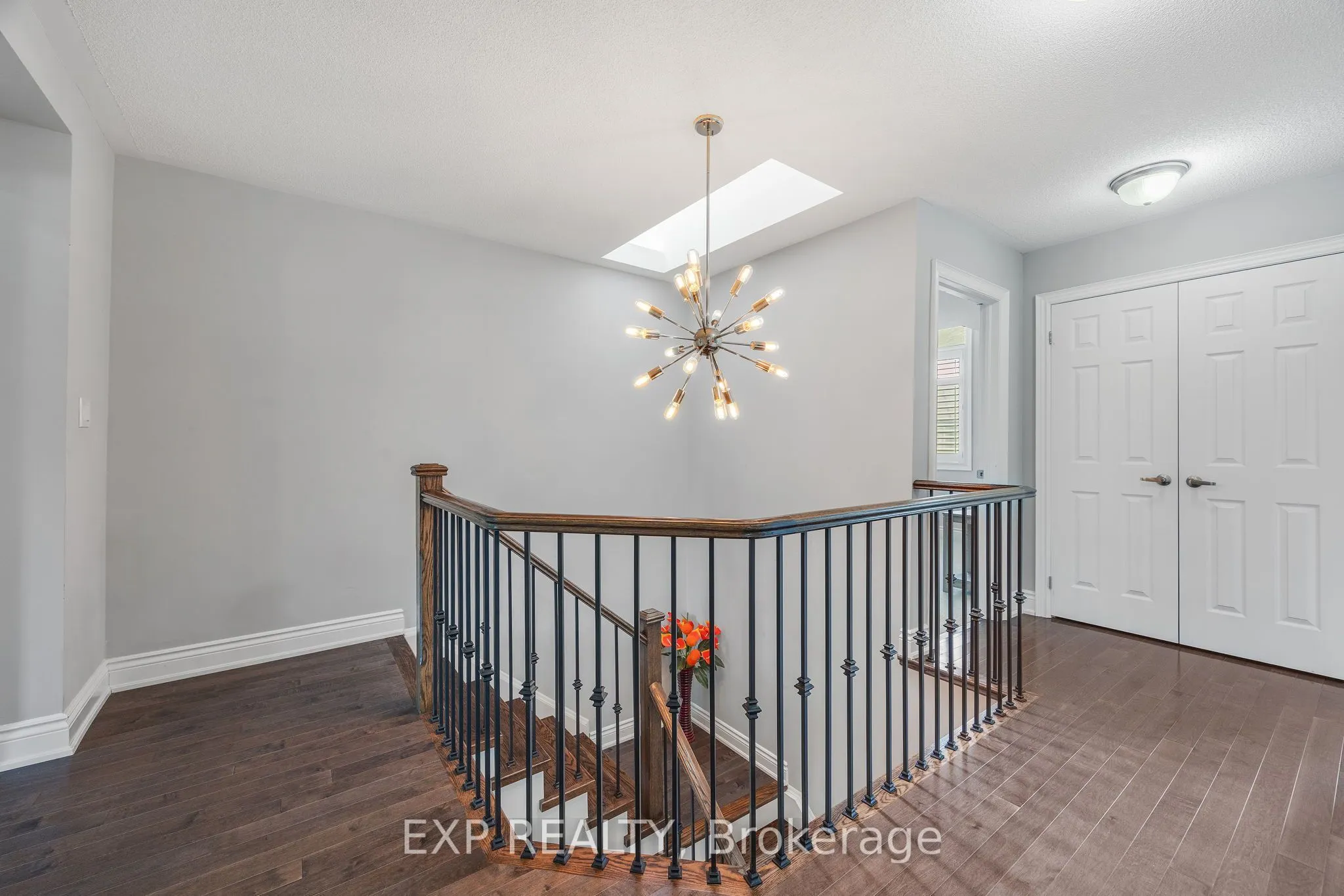 18 Prairie Creek Crescent