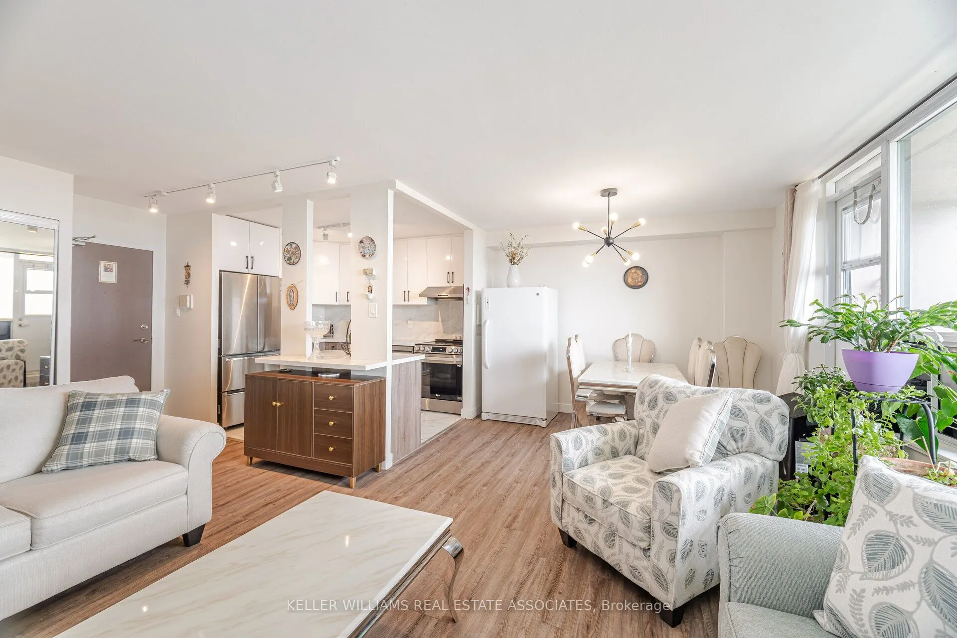 3390 Weston Road, #1104