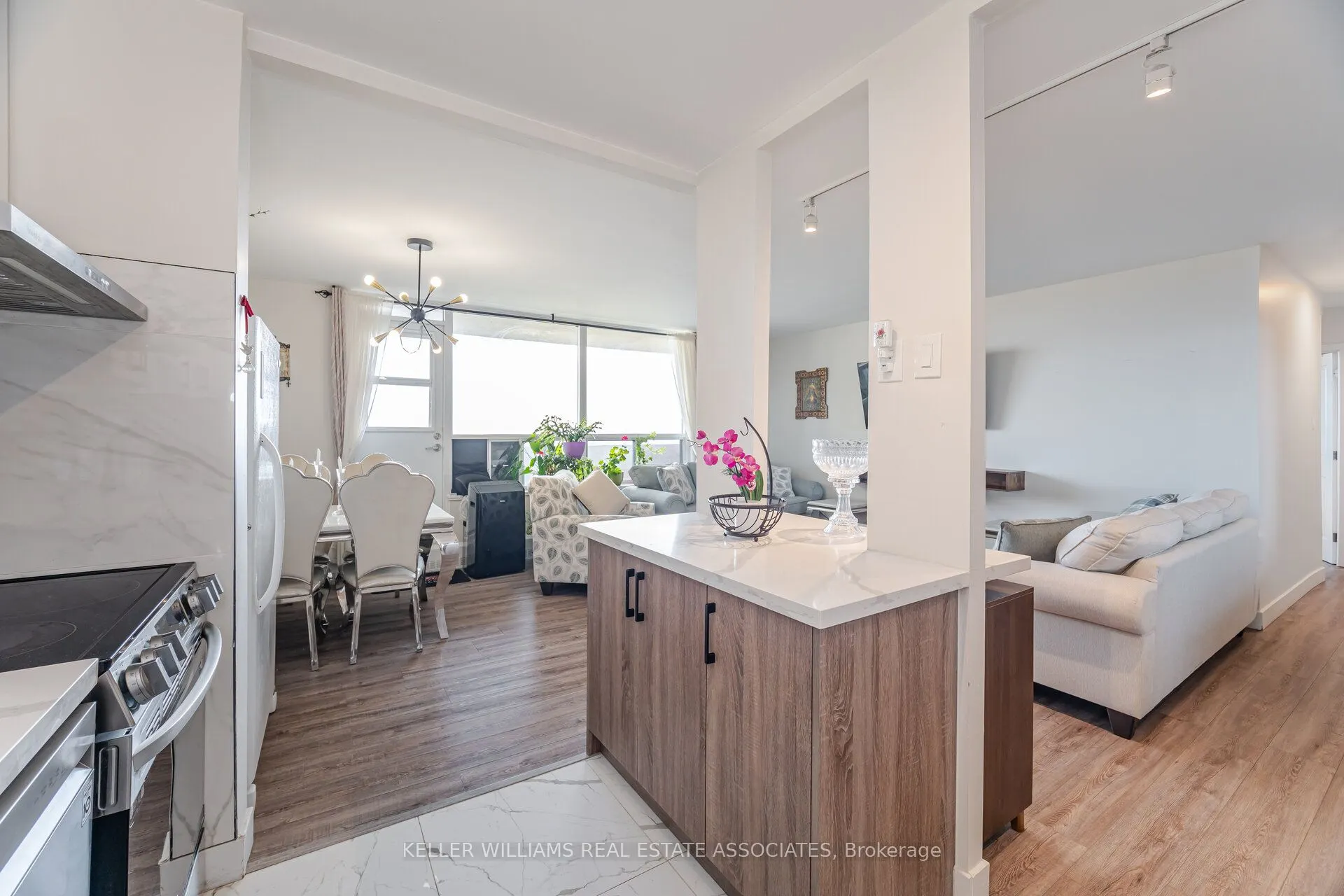 3390 Weston Road, #1104