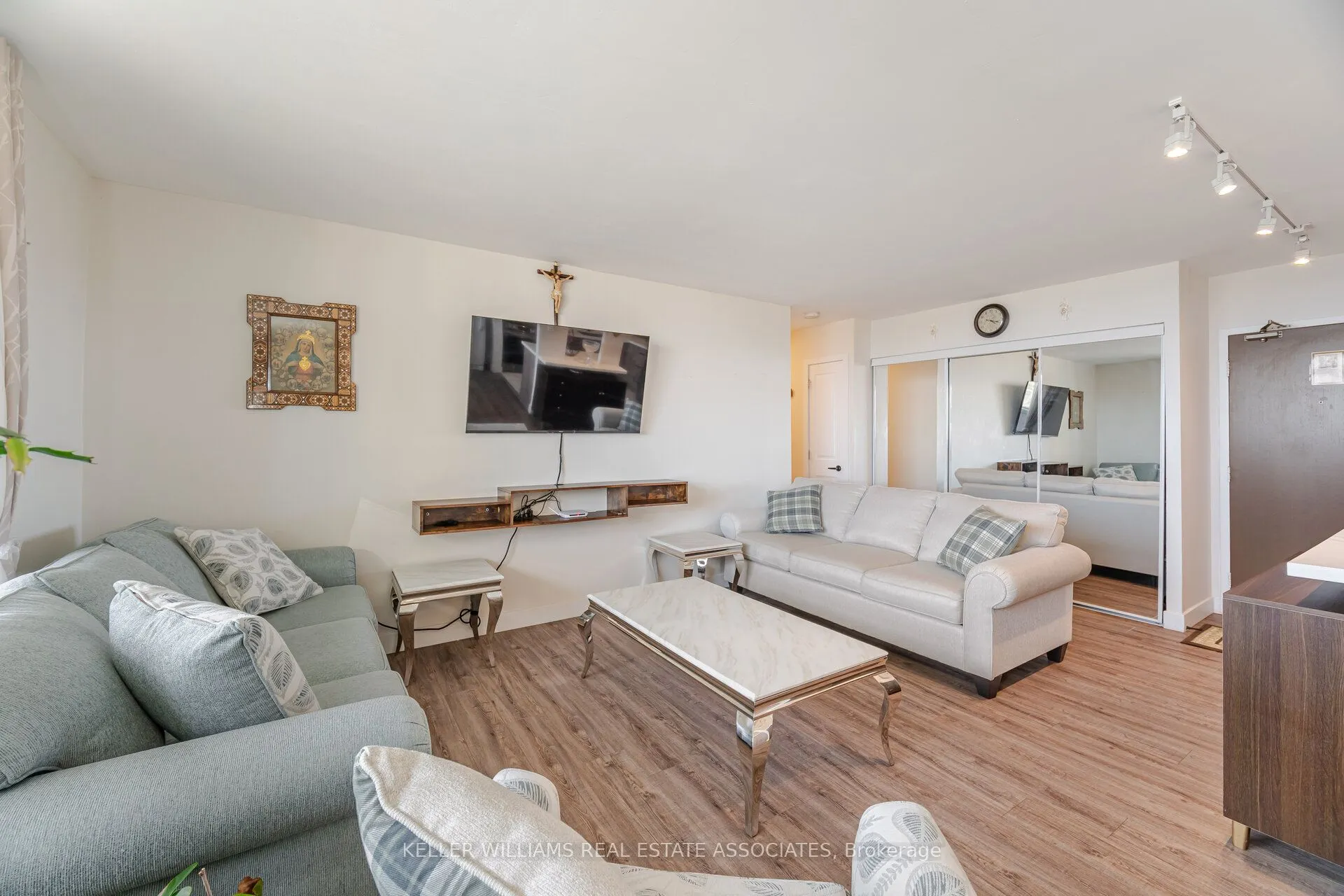 3390 Weston Road, #1104