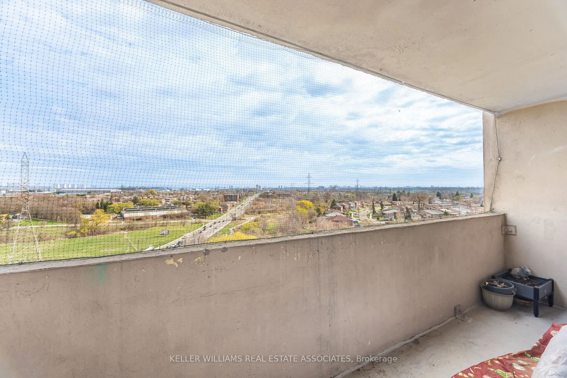 3390 Weston Road, #1104